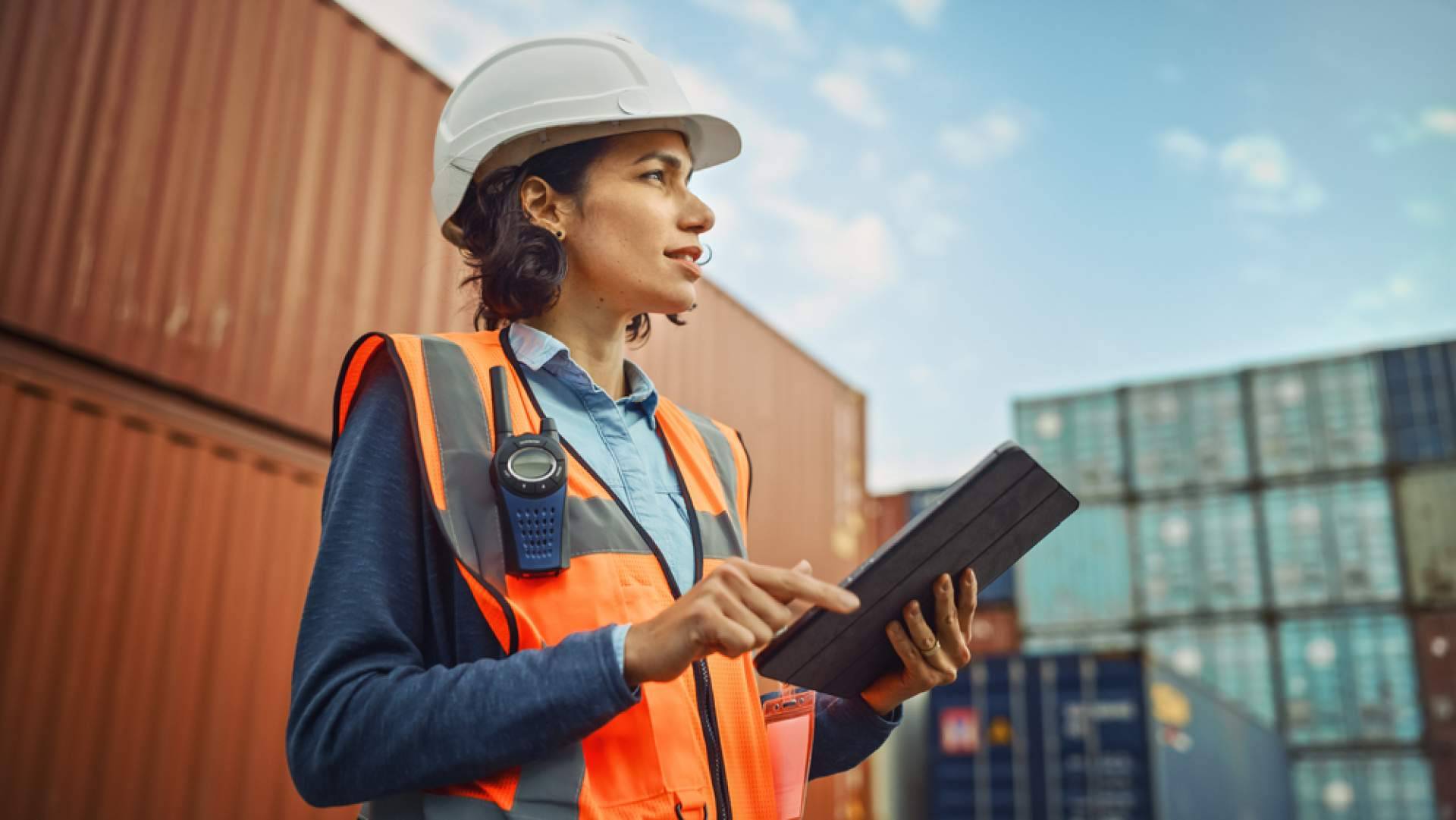 Easy Trans ofrece transporte terrestre internacional de mercancías