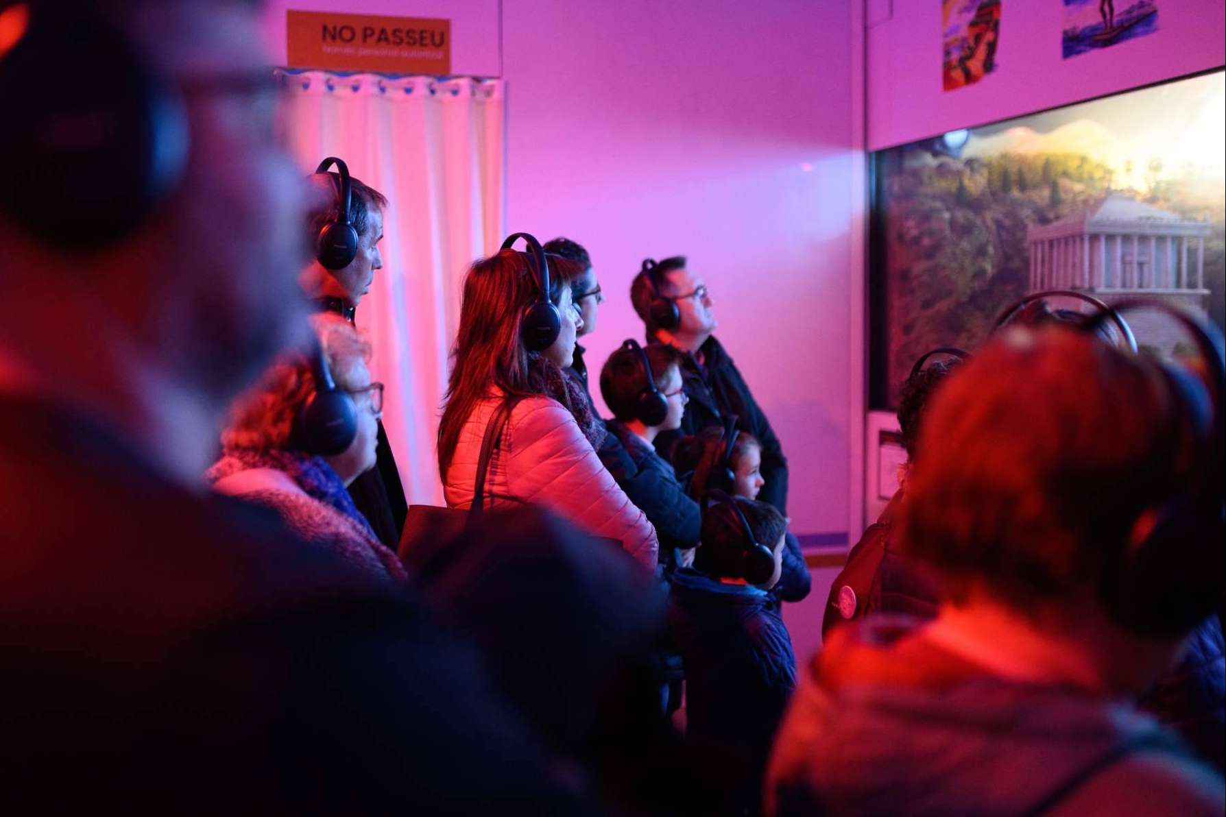 Gran recibimiento en el ensayo general de EXPOTOUR ITINERANT en Espai7 de Móra La Nova