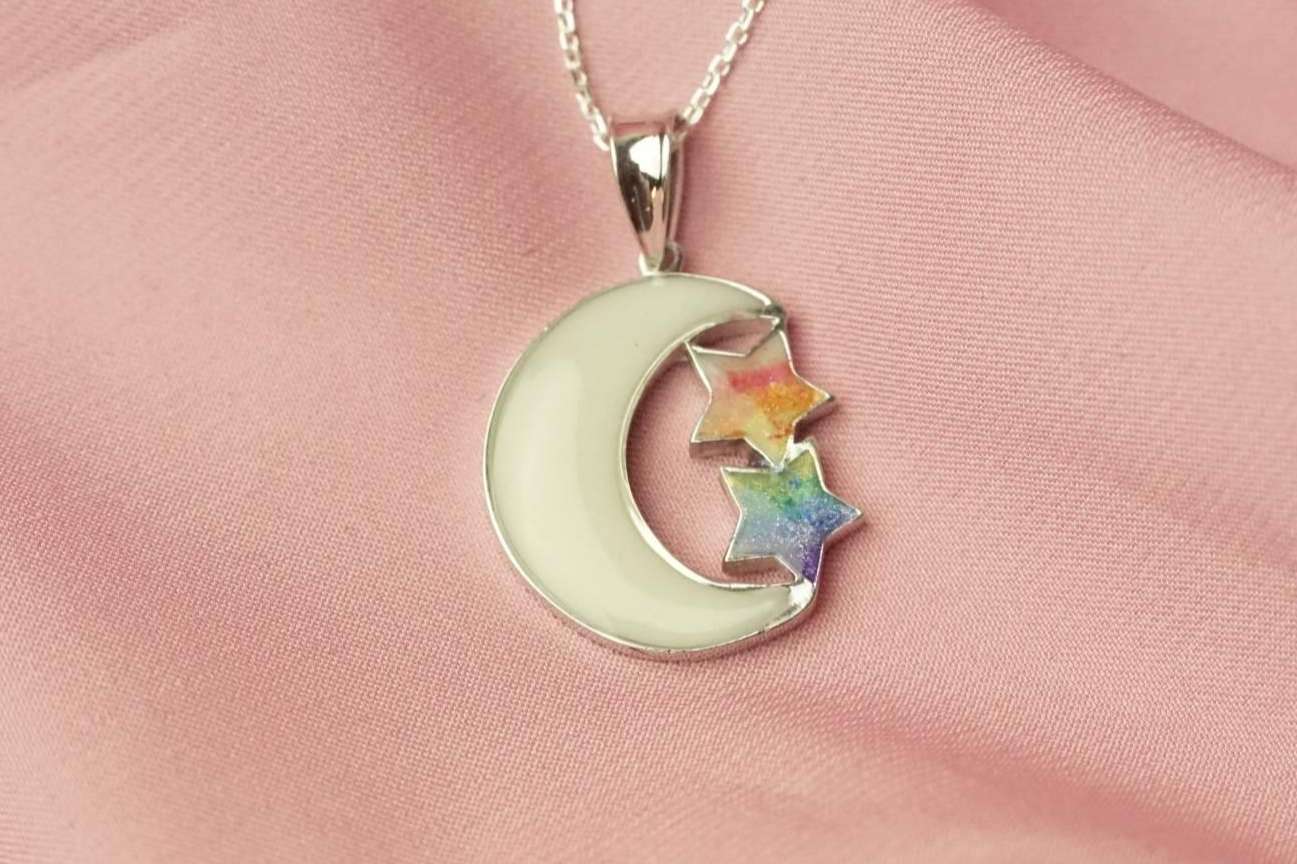 Mummy's Milk Shop ofrece joyas personalizadas
