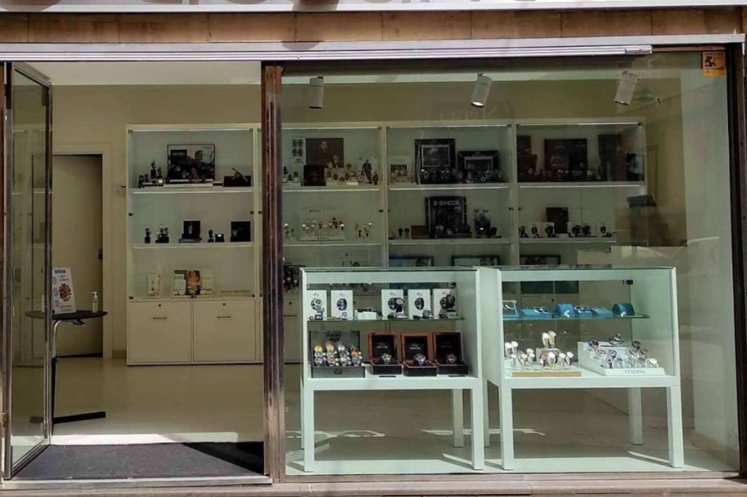 Elegance, relojería y joyería especializada con un amplio catálogo de marcas