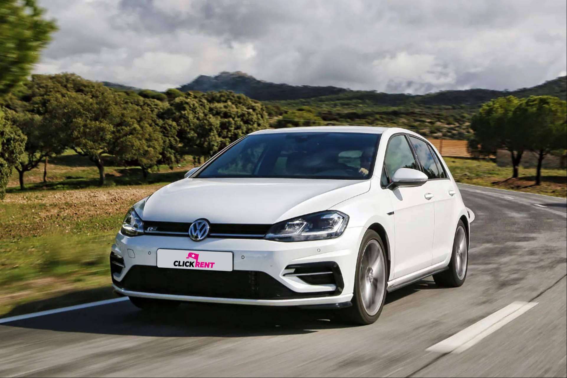 Las ventajas de alquilar un coche para visitar las ciudades de Madrid y Valencia