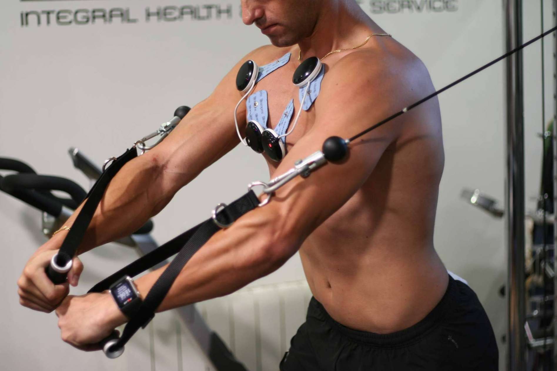 Juan Peris y el entrenamiento con electroestimulación muscular en La Nucía