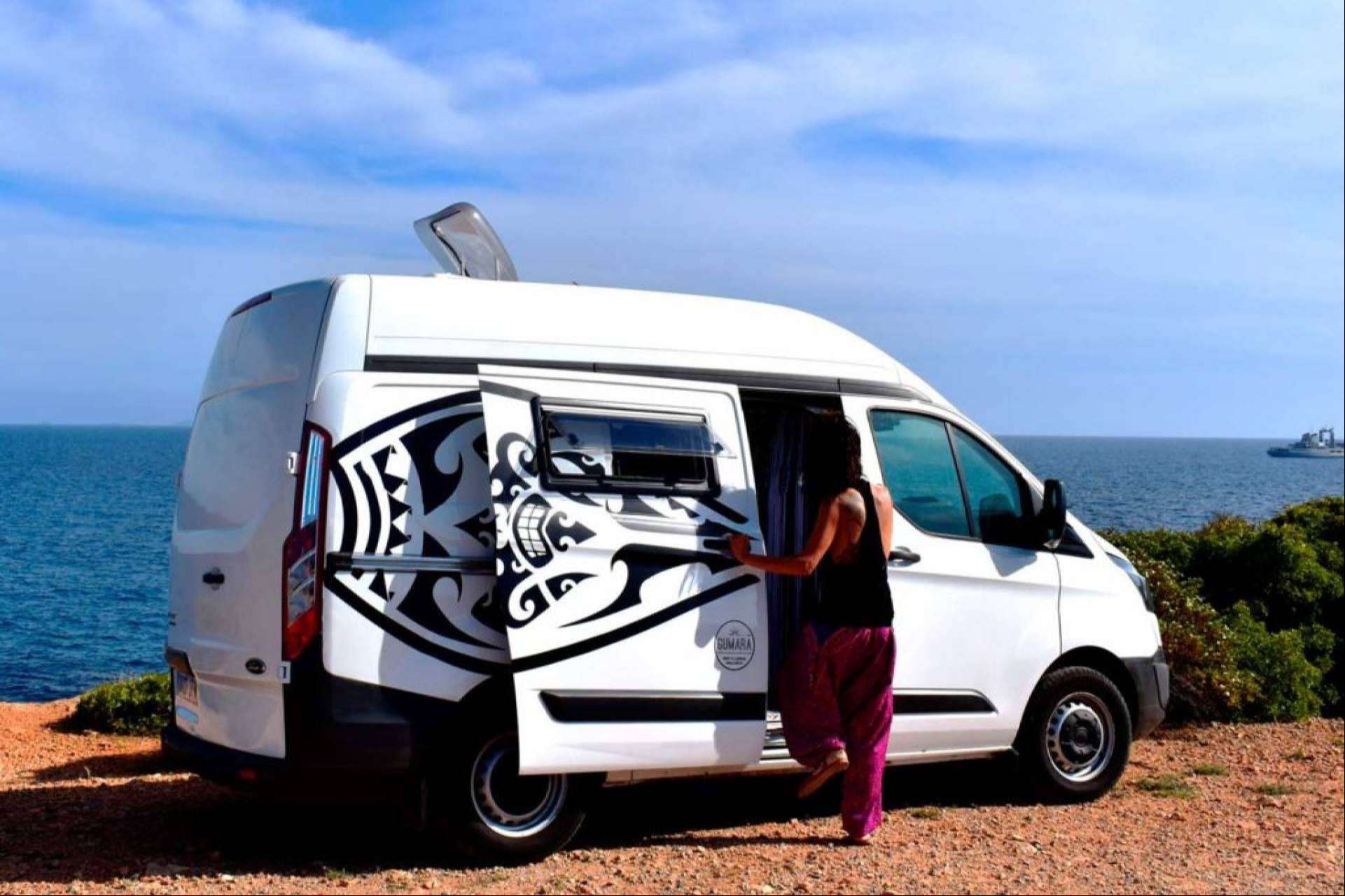 Gumara Camper ofrece un servicio de alquiler de furgonetas camperizadas para conocer la isla de Mallorca