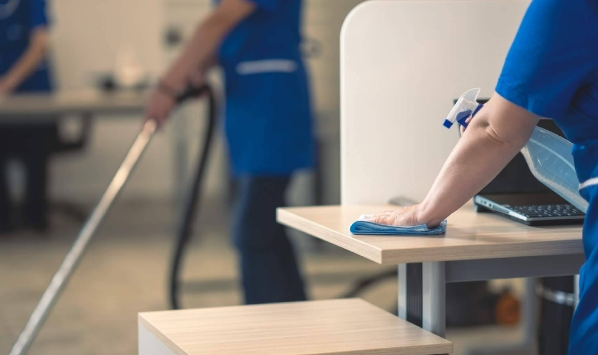 ¿Por qué es importante contratar un servicio profesional de limpieza?, con Limpiezas Gomesa