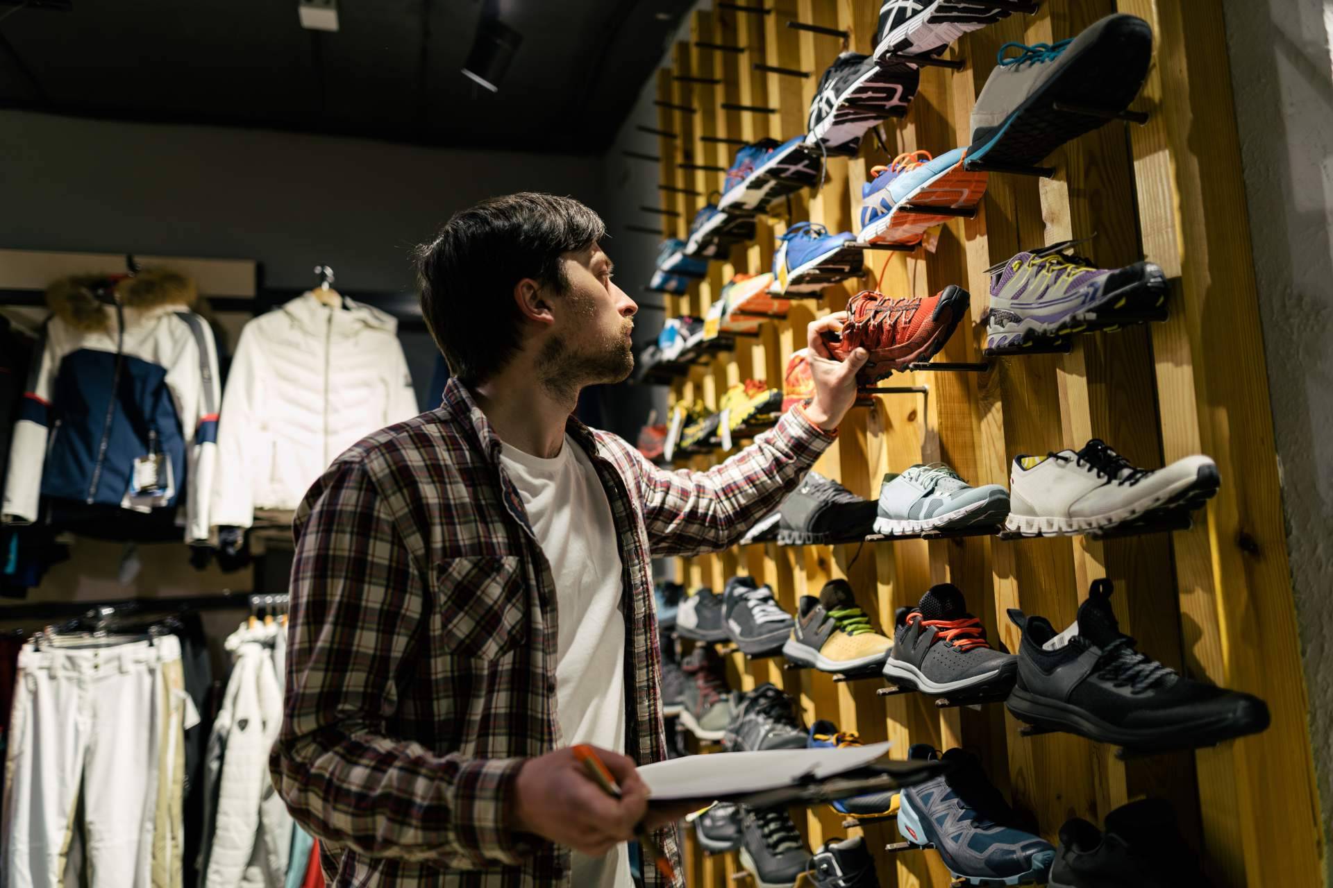 1Best Outlet se une al deporte con el montaje de tiendas multimarca