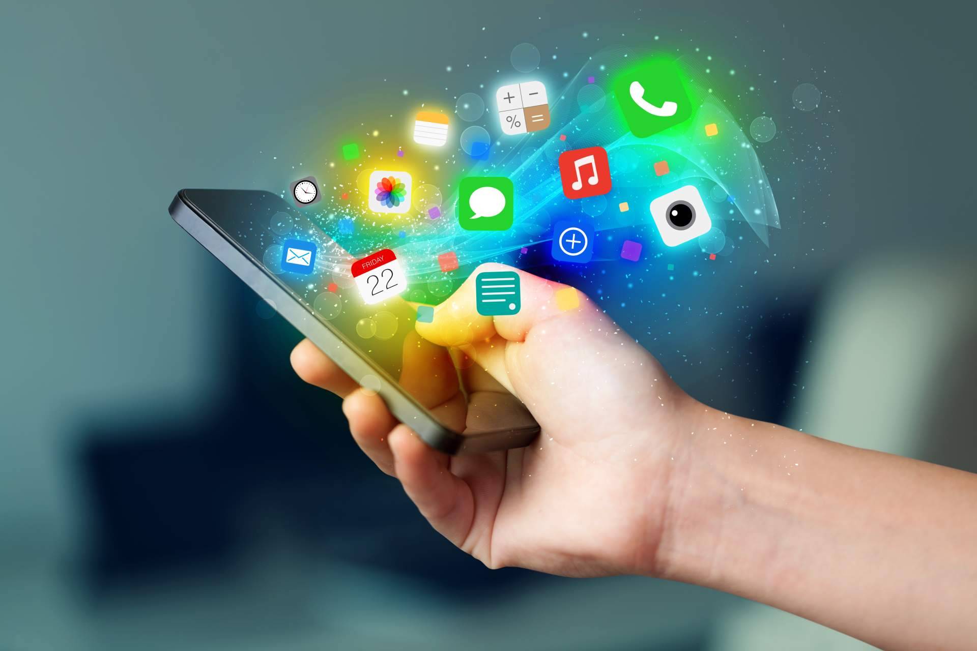 Bombilla Amarilla y su equipo de expertos en desarrollo de apps que potencian negocios
