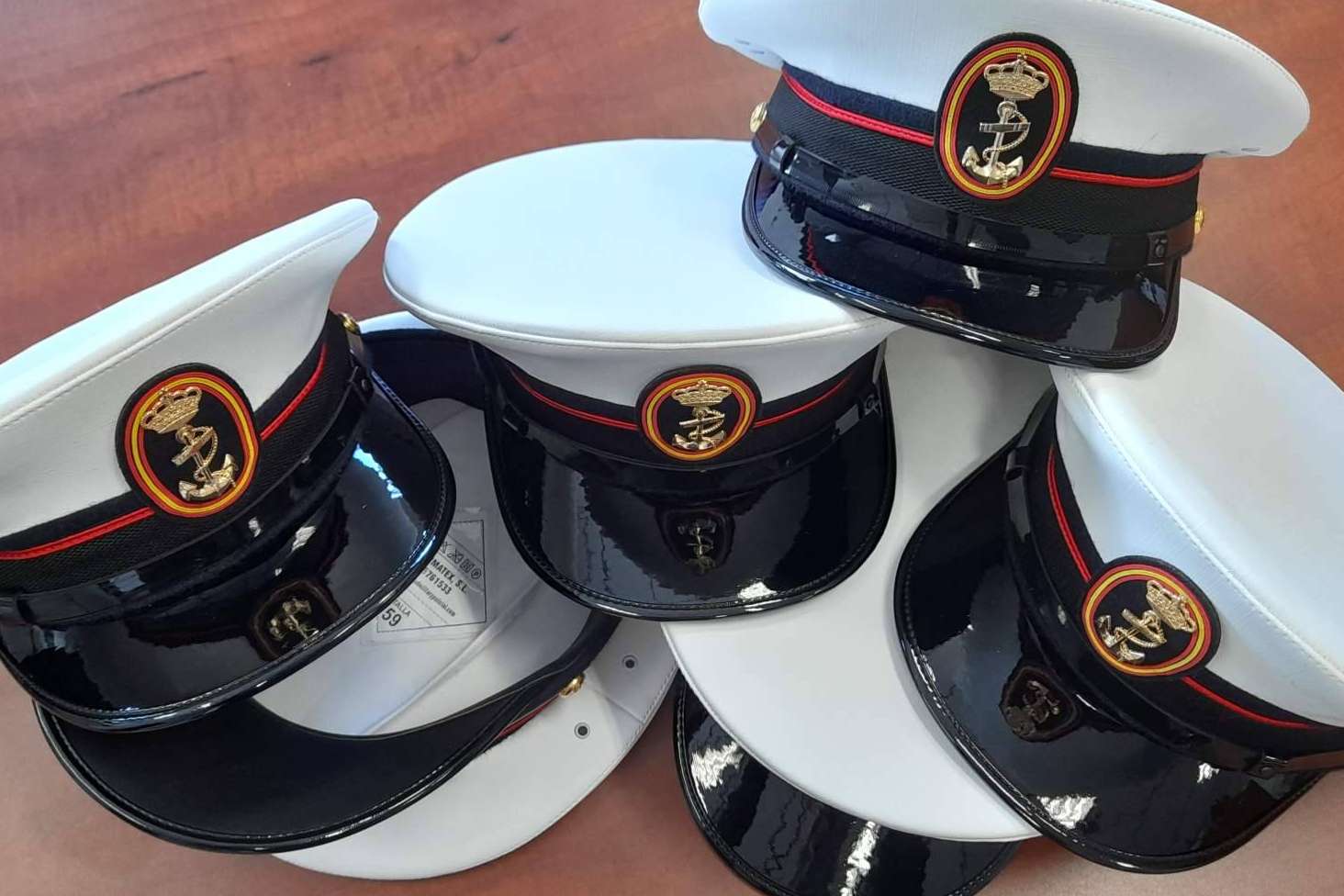 La tienda online Distarmatex ofrece uniformes militares y policiales