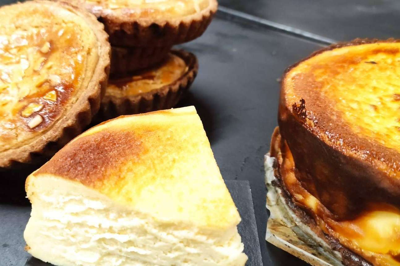 El Pastel Vasco y la tarta de queso de Pastelería Oiartzun son un imprescindible para todas las personas que viajan a San Sebastián
