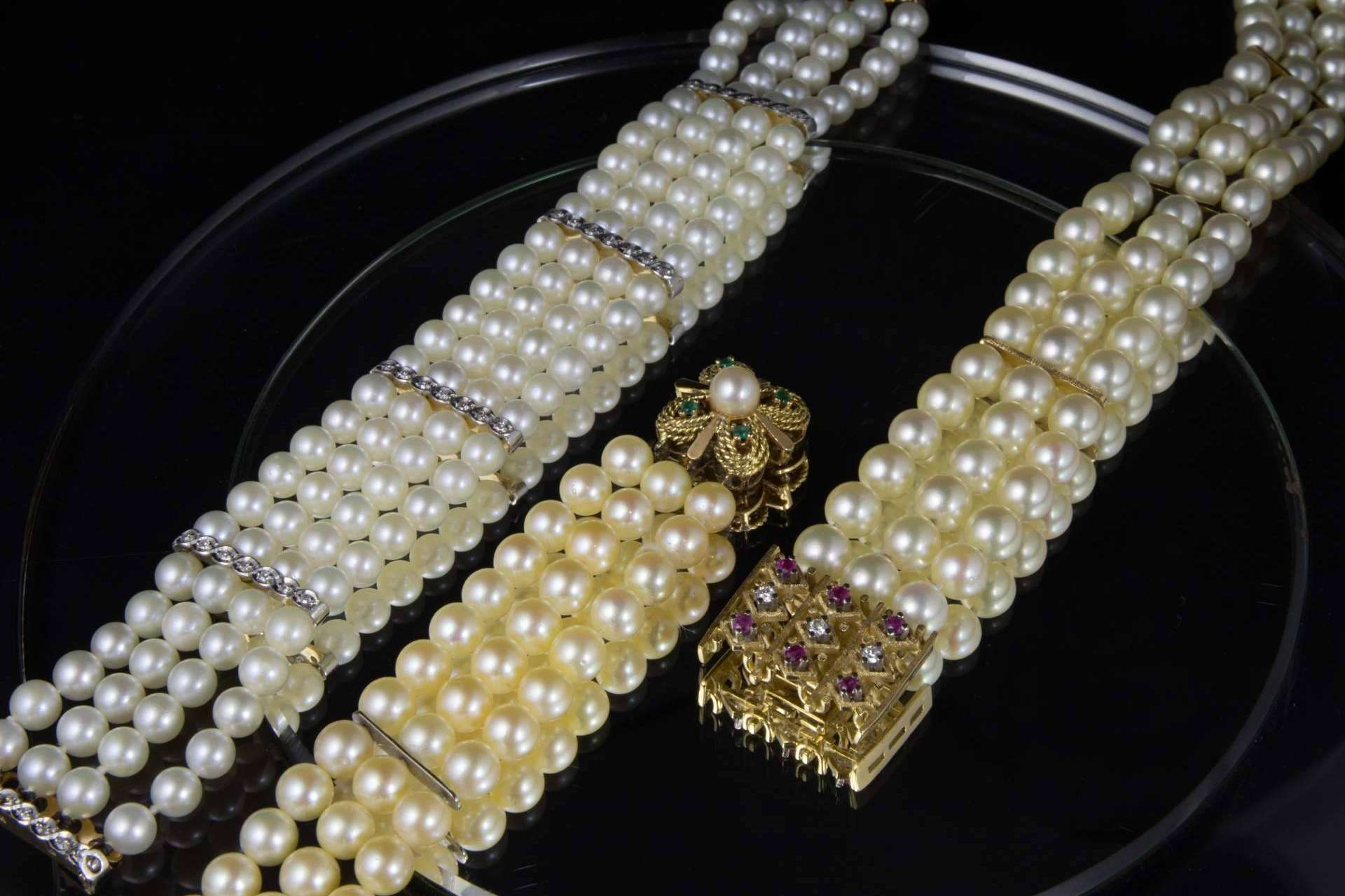 Novecento by Enseñat Heritage, una tienda de joyería y relojes de alta gama que se especializa en la tasación de relojes