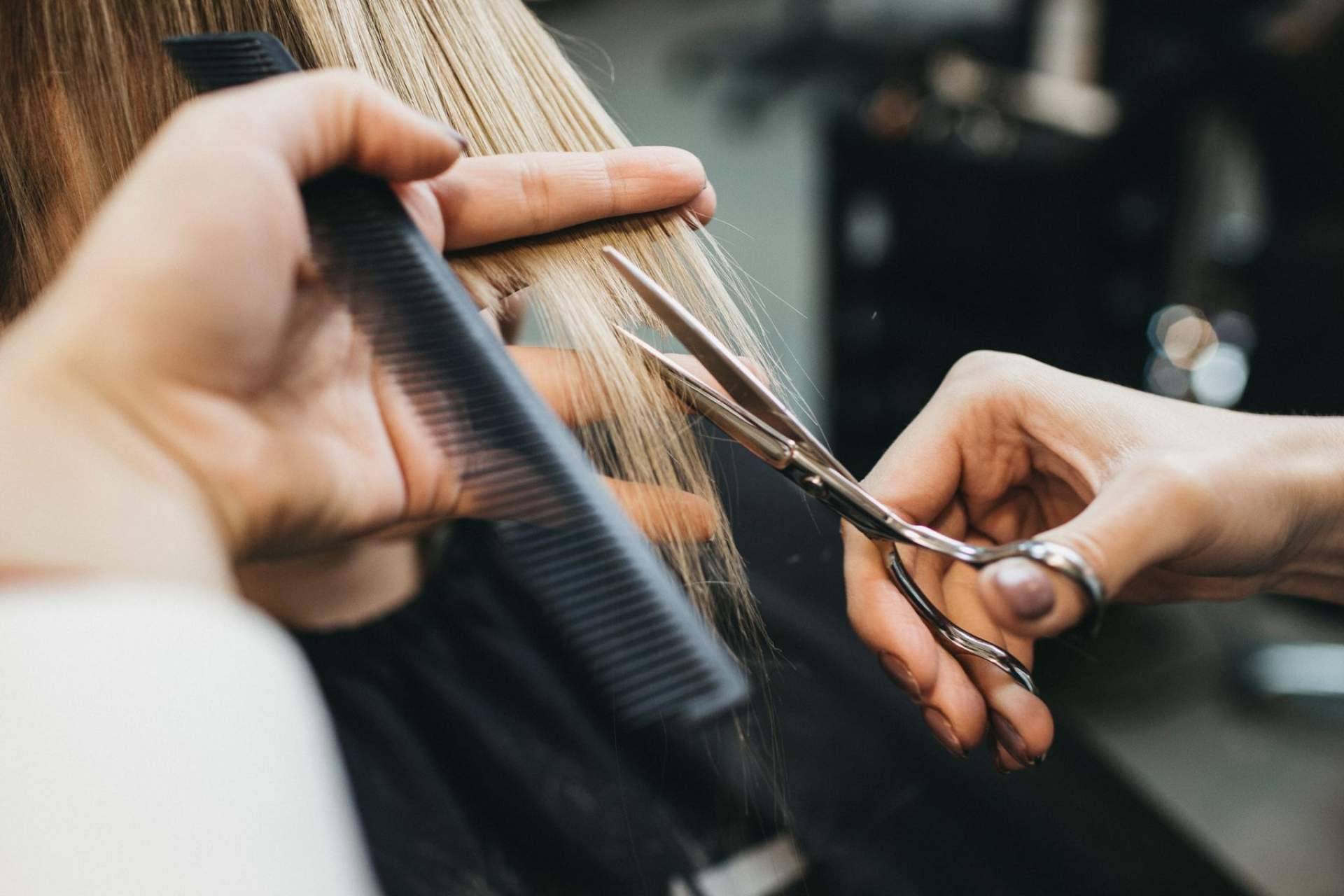 Una de las mejores agencias de marketing digital especializada en el sector de la belleza es UEBEA