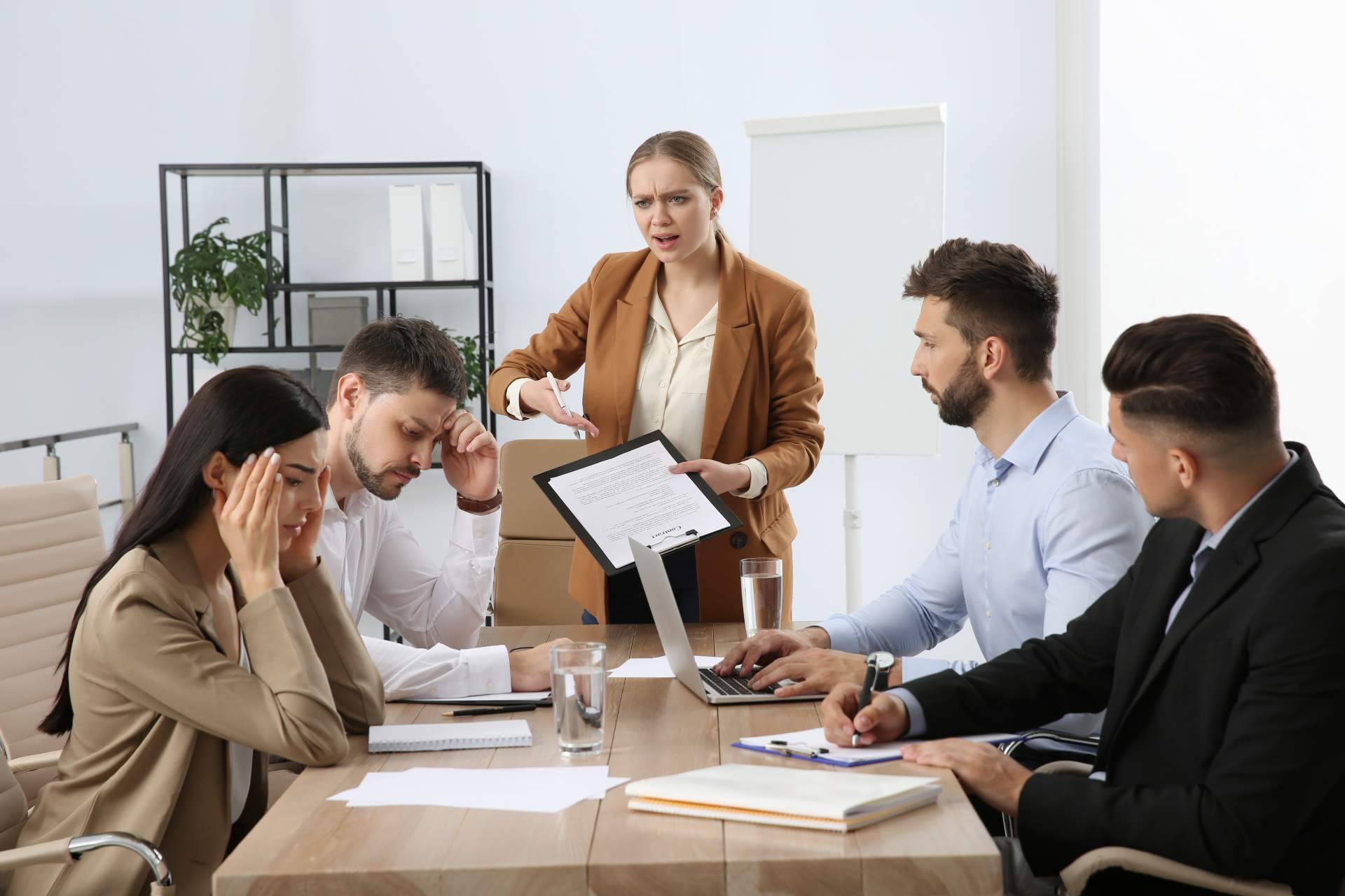 ¿Por qué recurrir a un equipo profesional para hacer frente al acoso laboral?, por Català Reinón Abogados