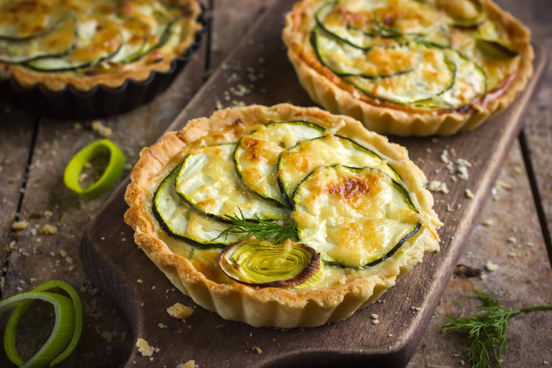 Receta de quiche de calabacín, queso y pera paso a paso