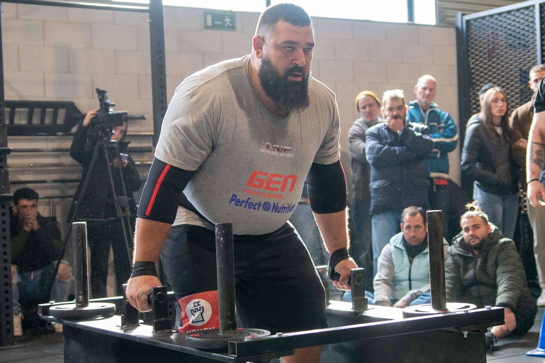 ¿Quién es Juan Ferrer, una de las personalidades más destacadas en strongman?