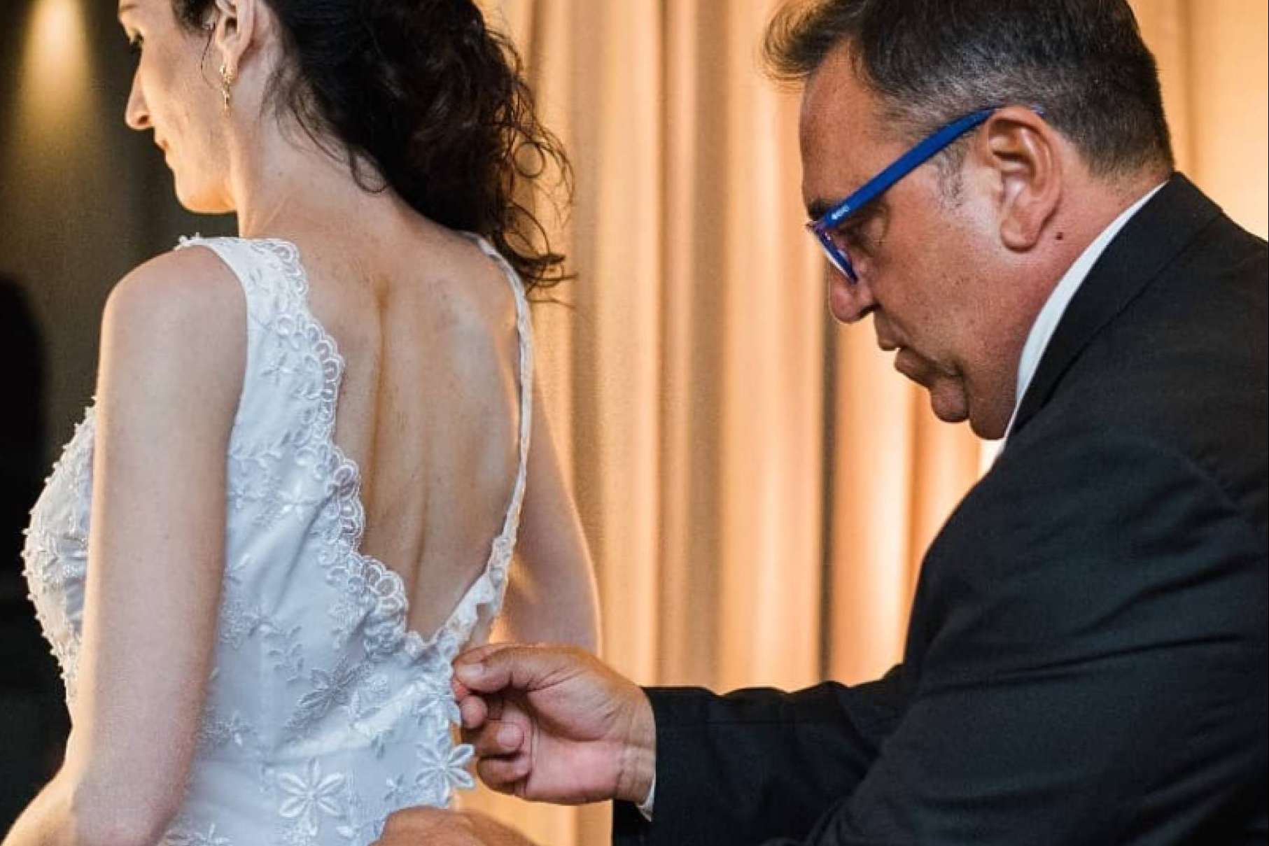 Usar un segundo vestido de novia para convertirse en la verdadera estrella de la boda, la nueva tendencia