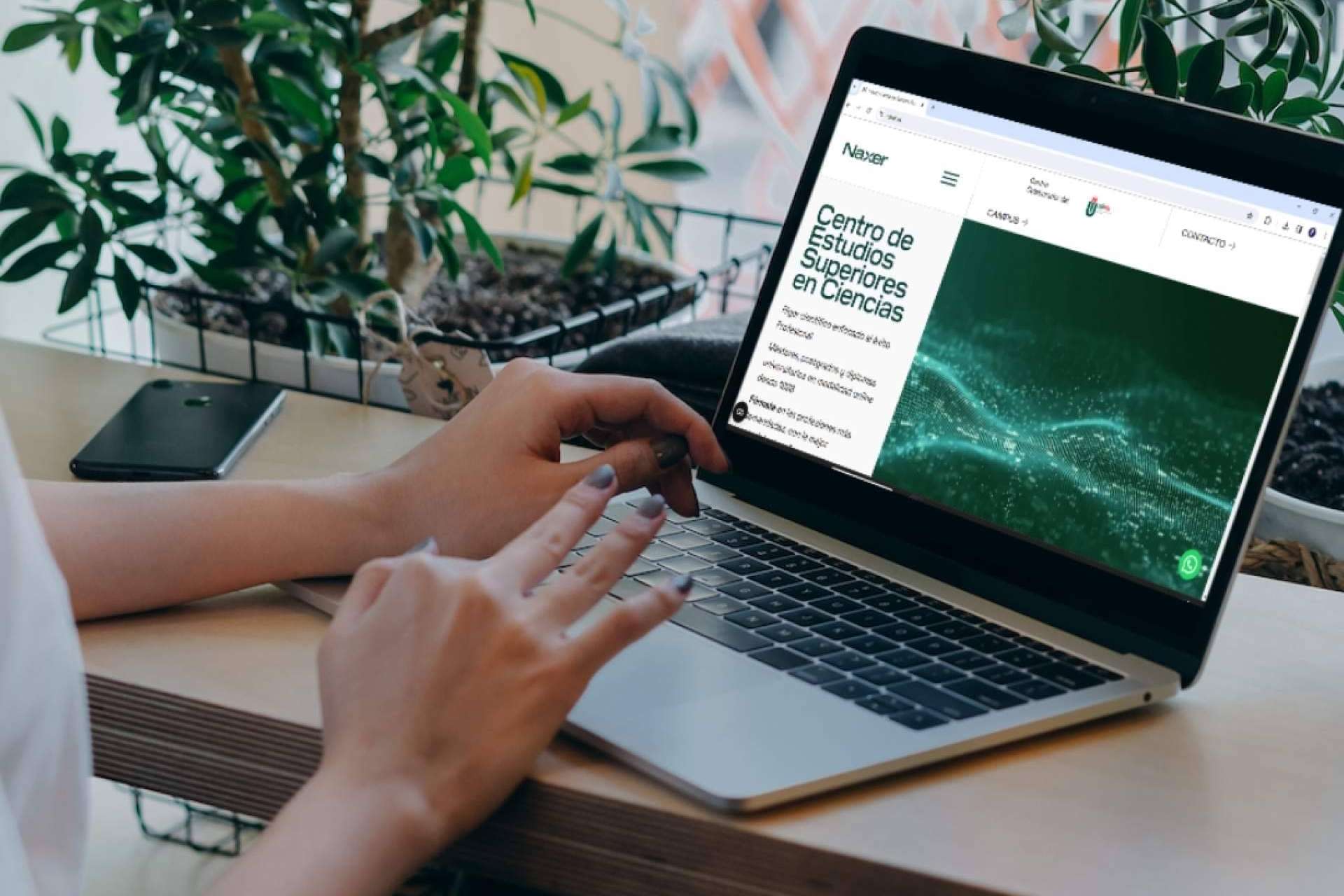 Especializarse en salud en el centro de formación de estudios superiores online Naxer