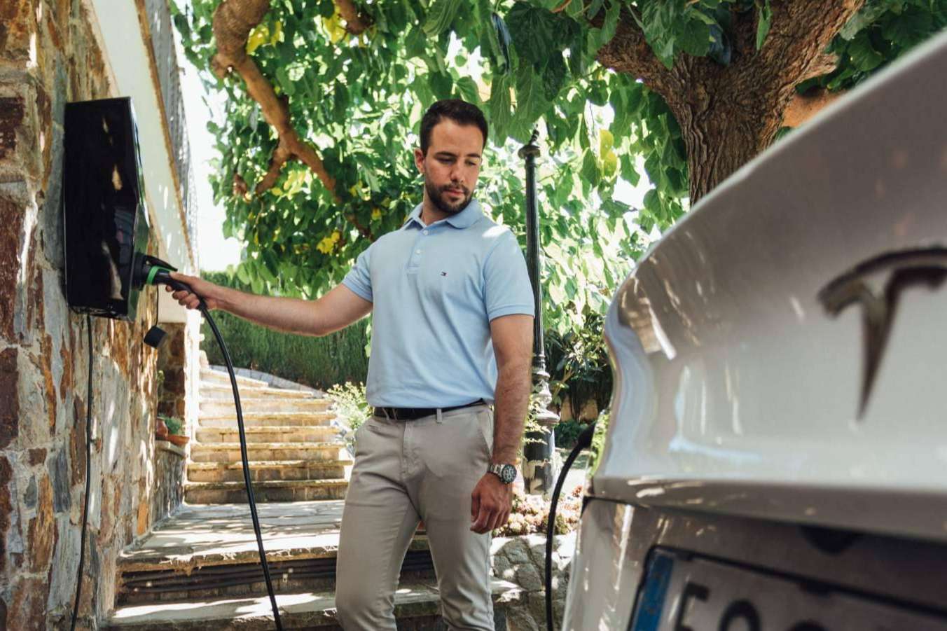 La fabricación de equipos de recarga para vehículos eléctricos por parte de ECOTECH