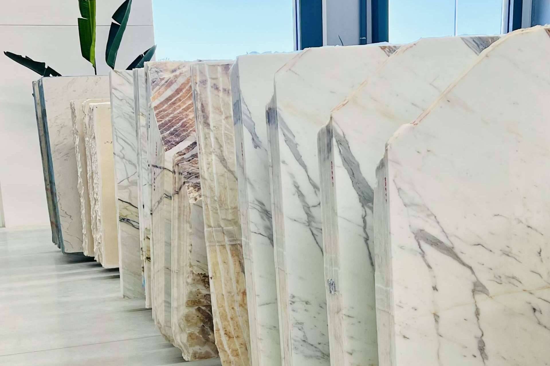 Los mármoles blancos más espectaculares del mercado, disponibles en Mediterranea Stone