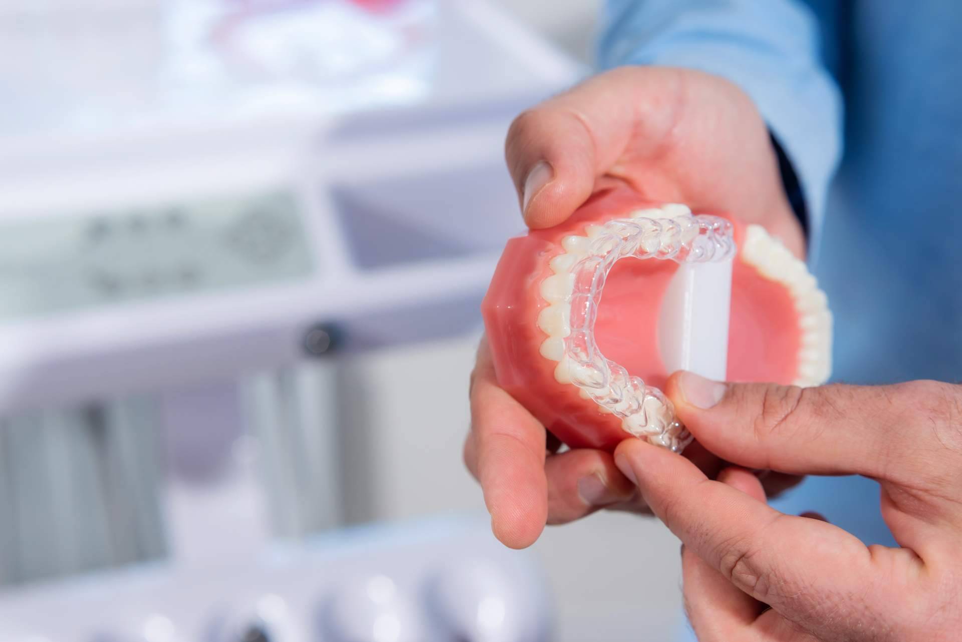 Las ventajas ofrece la ortodoncia Invisalign, según la Clínica Dental InterORALIA