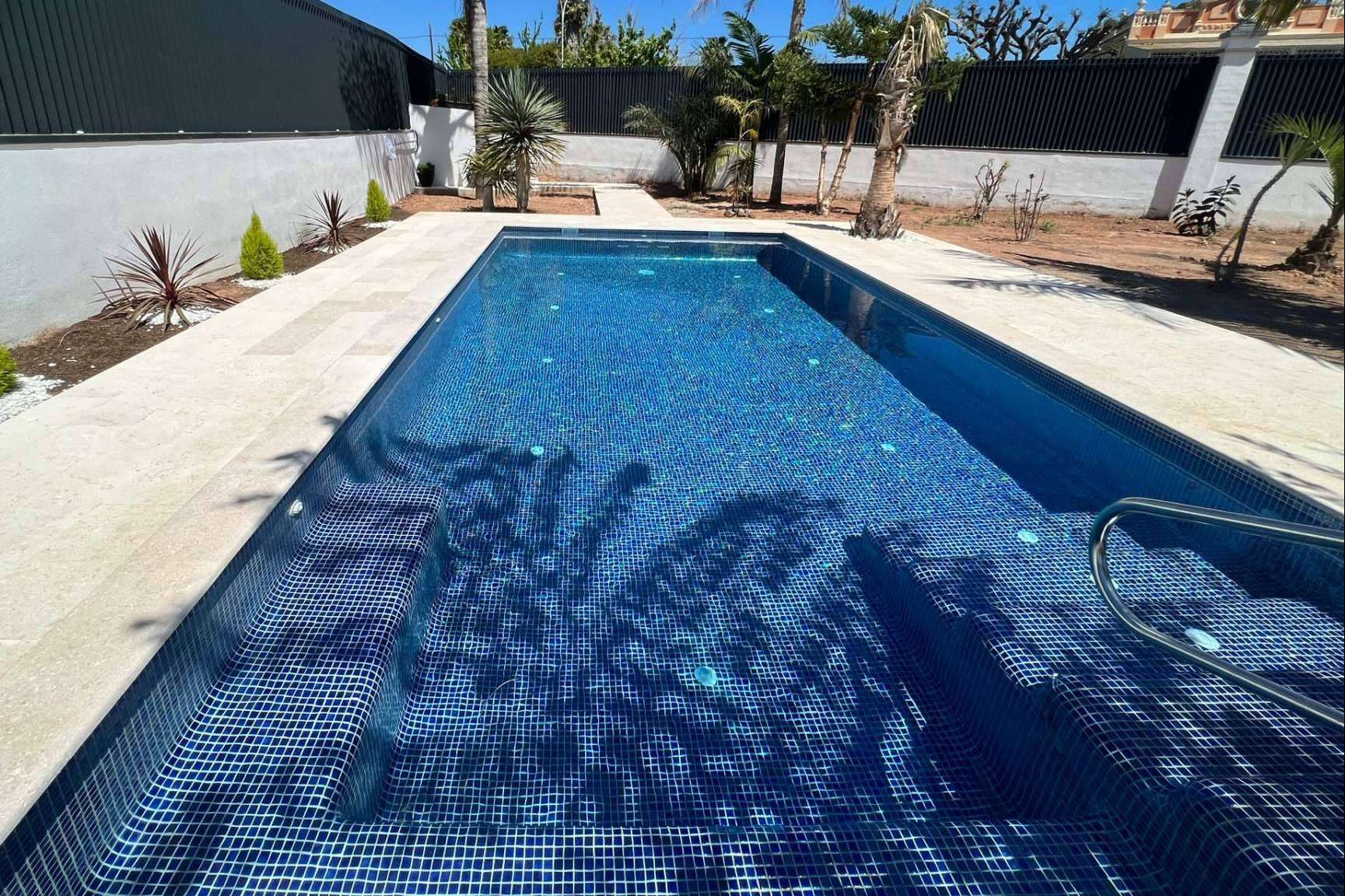 Clarificar el agua eliminando las partículas en suspensión gracias a PoolTiger