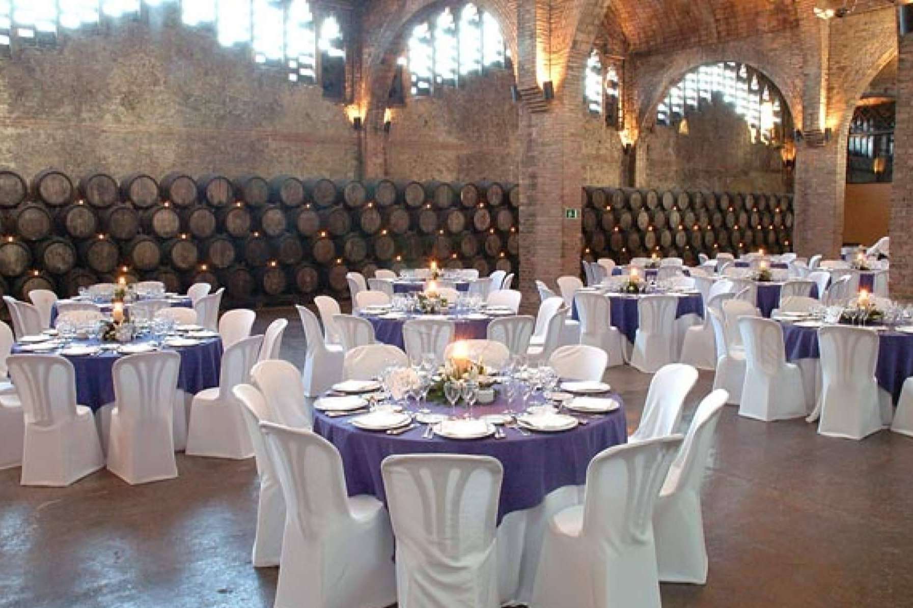 DESKandSIT y su mobiliario para catering y eventos
