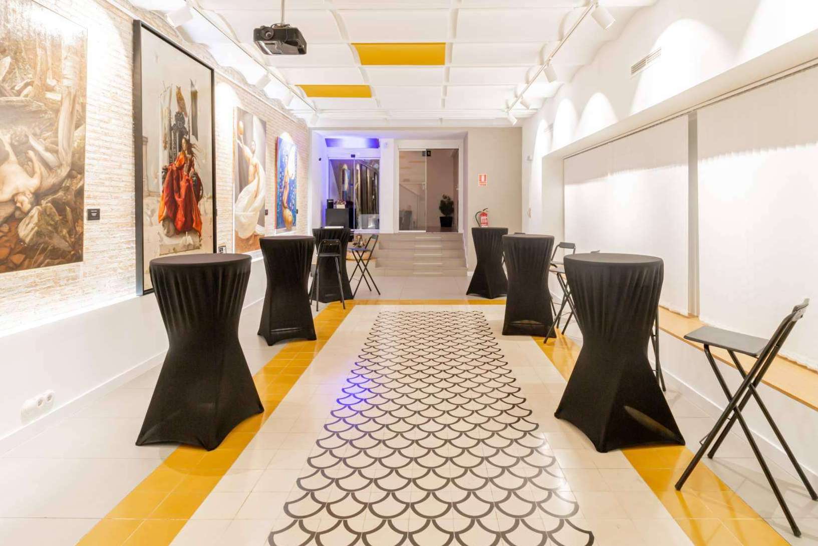 Una sala ideal para conferencias y ruedas de prensa en el corazón de Madrid