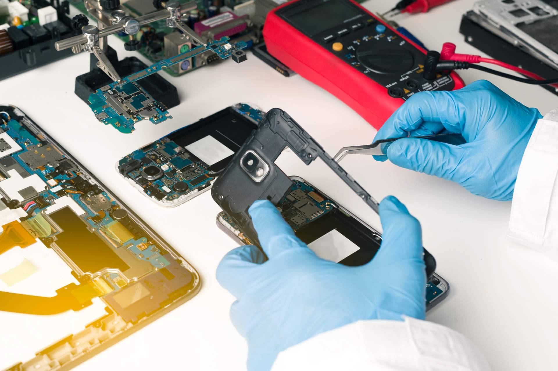 EMmóvil, una tienda con técnicos expertos en la reparación de móviles en Ventas, Madrid