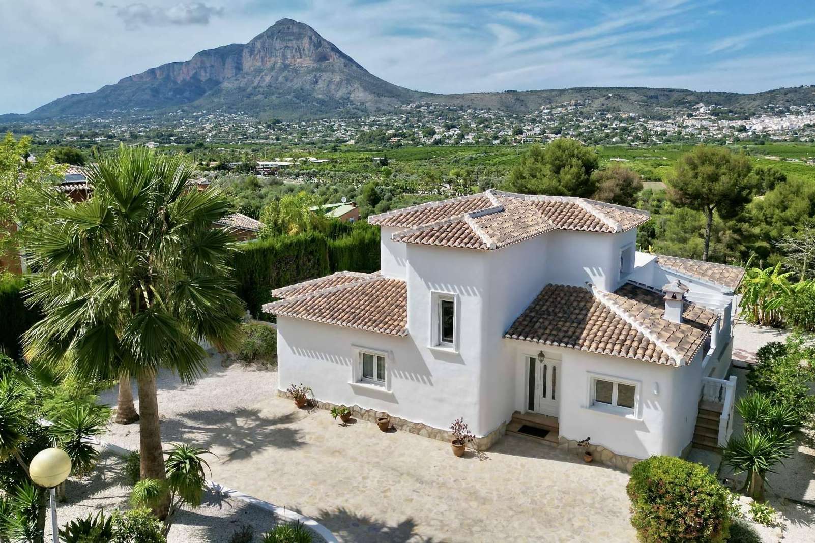 MG Villas Luxury Property ofrece villas y apartamentos en venta