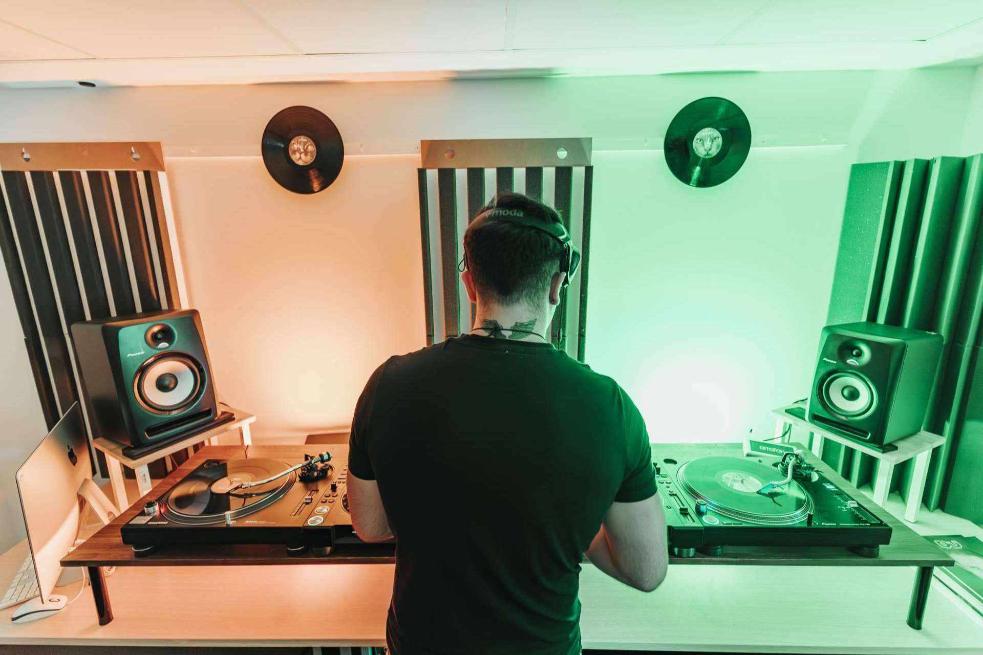 Las nuevas profesiones de la industria musical se pueden estudiar en EUMES