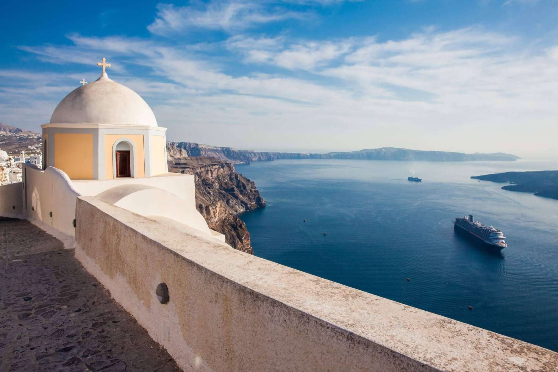 El placer de navegar en un crucero premium desde 499 € este verano
