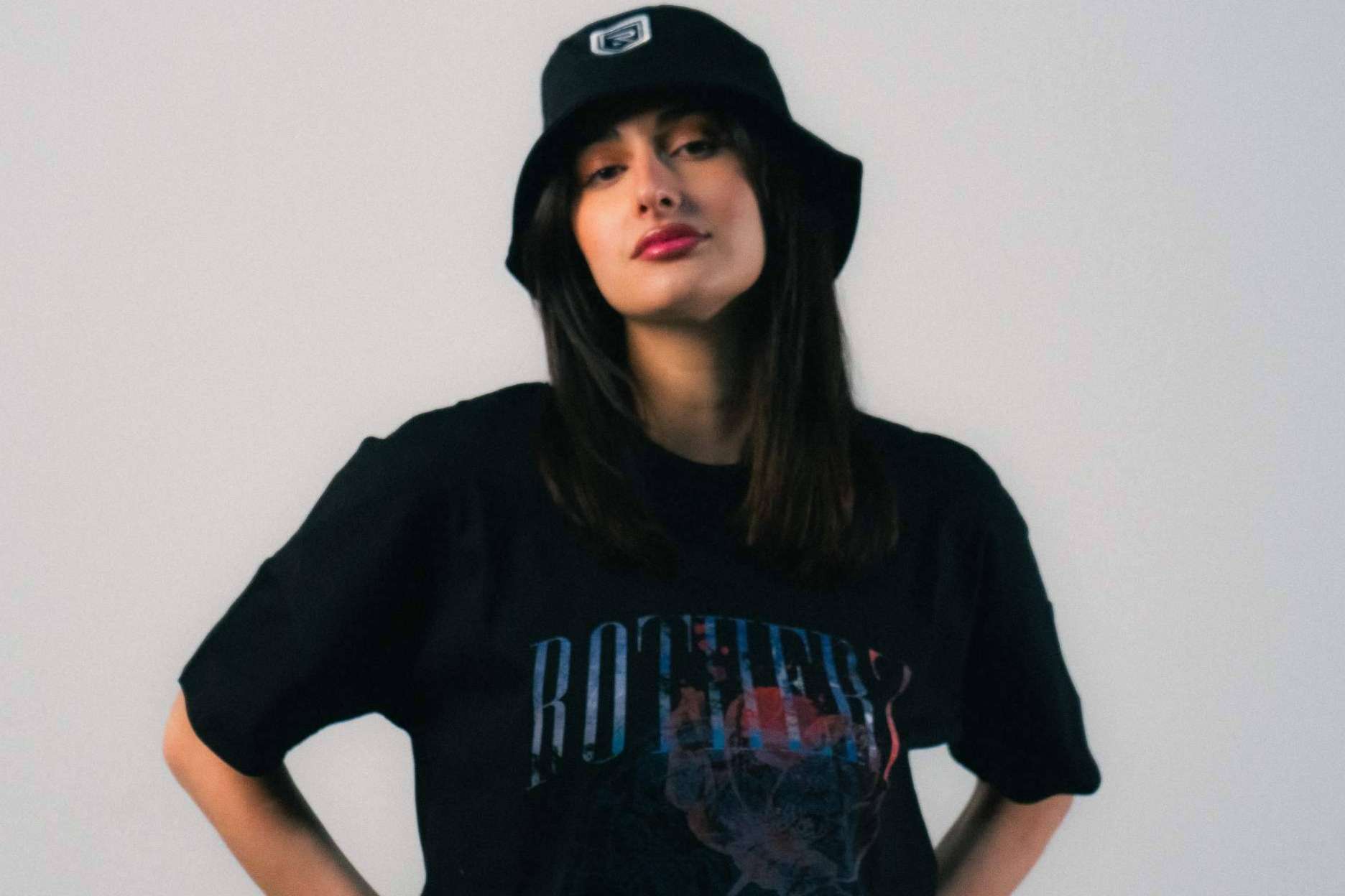 Explorando el universo streetwear de Rotherz; la vanguardia de la moda urbana