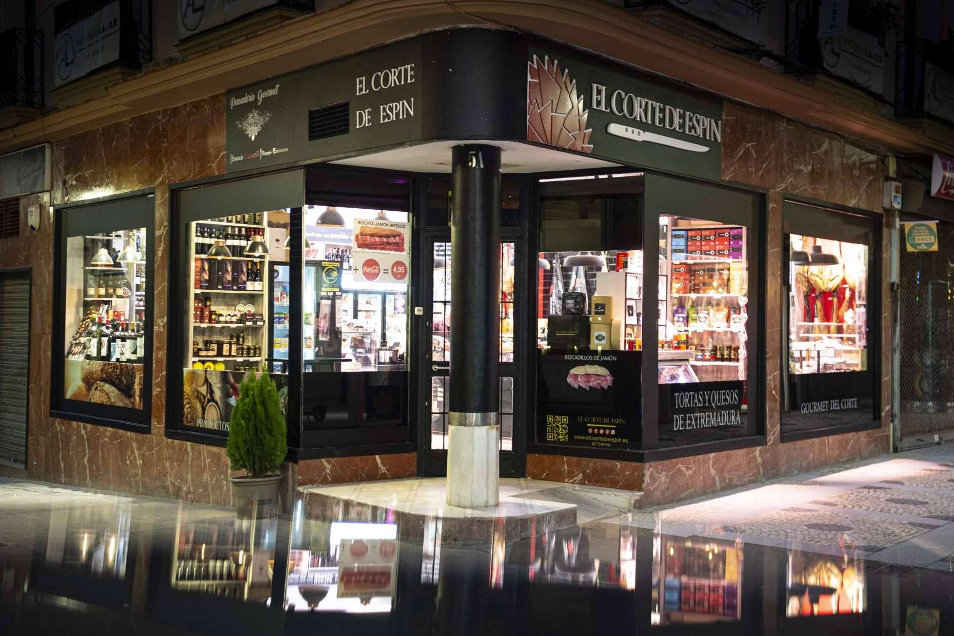 El Corte de Espín, jamón ibérico y embutidos al corte en el corazón de Badajoz