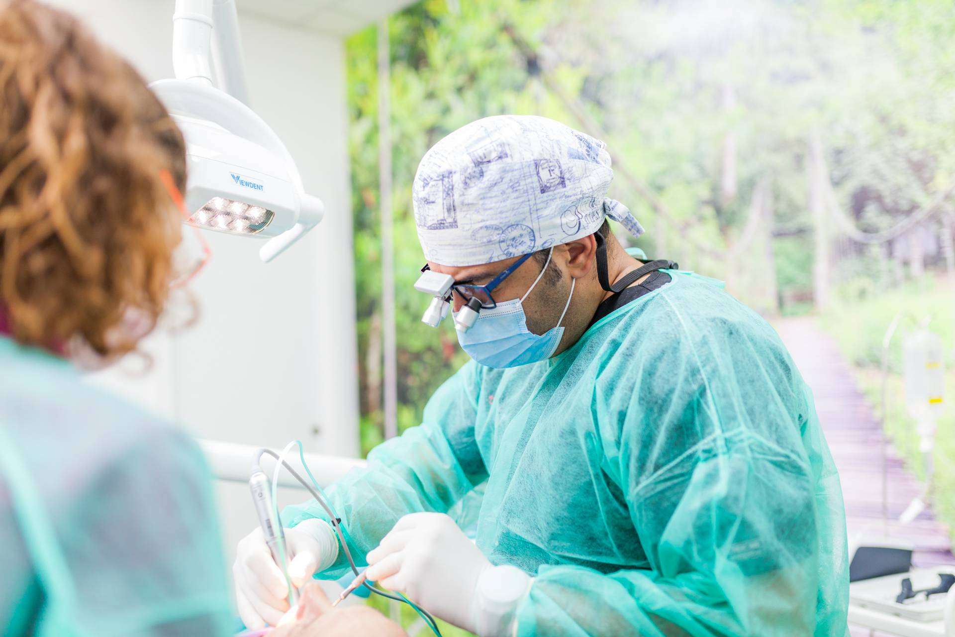 El equipo de profesionales y tecnología de última generación en odontología de Dental Implantologie