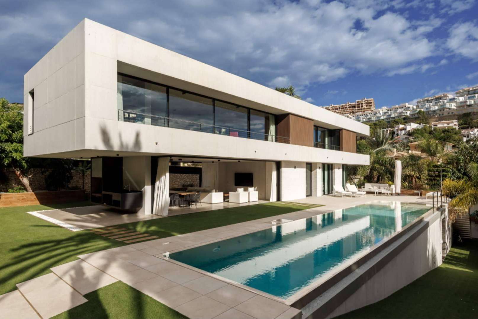 Ascoz Arquitectura; estudio de arquitectura en la costa mediterránea para el diseño de viviendas unifamiliares de lujo