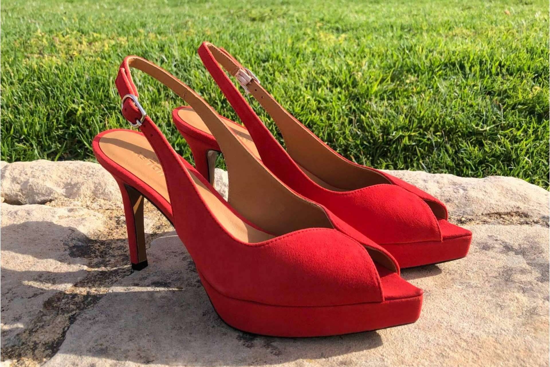 Audley Shoes ofrece un amplio catálogo de sandalias de tacón alto elegantes, modernas y confortables
