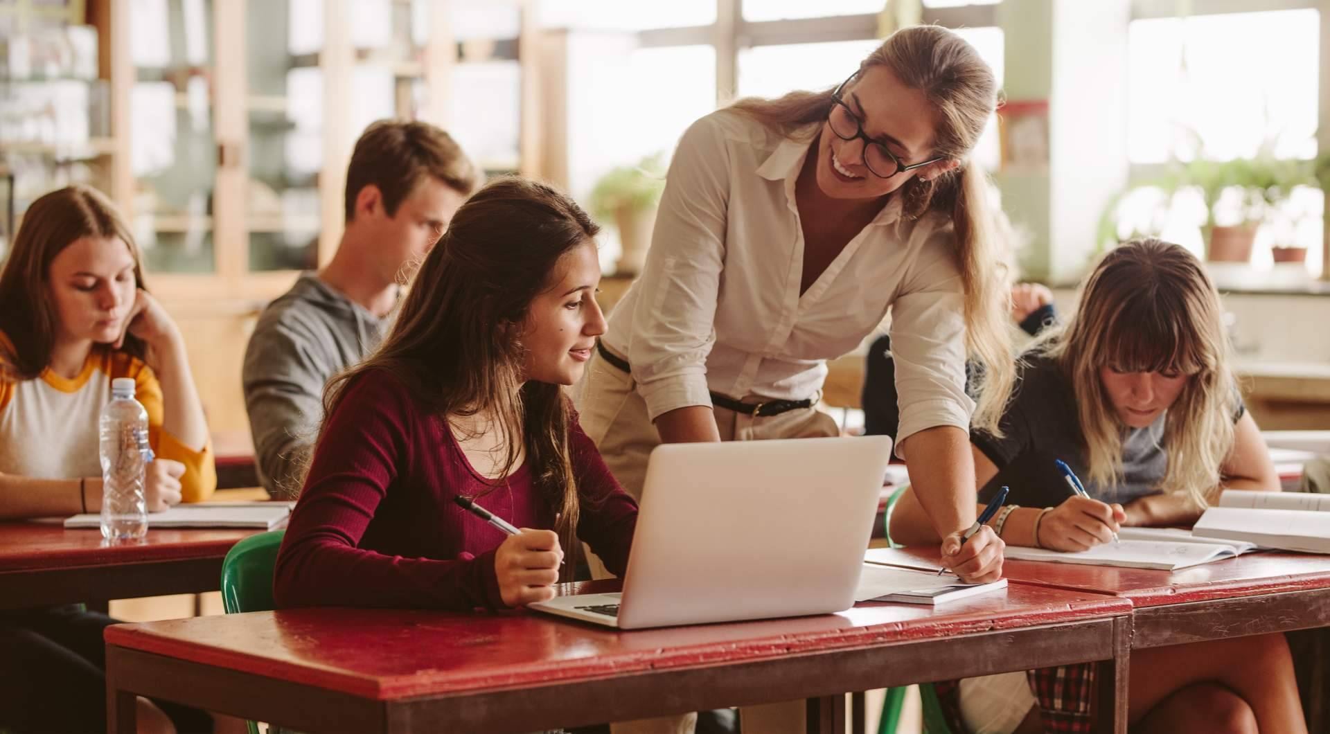 Docencia para la formación profesional para el empleo, de la mano de Formación Carpe Diem