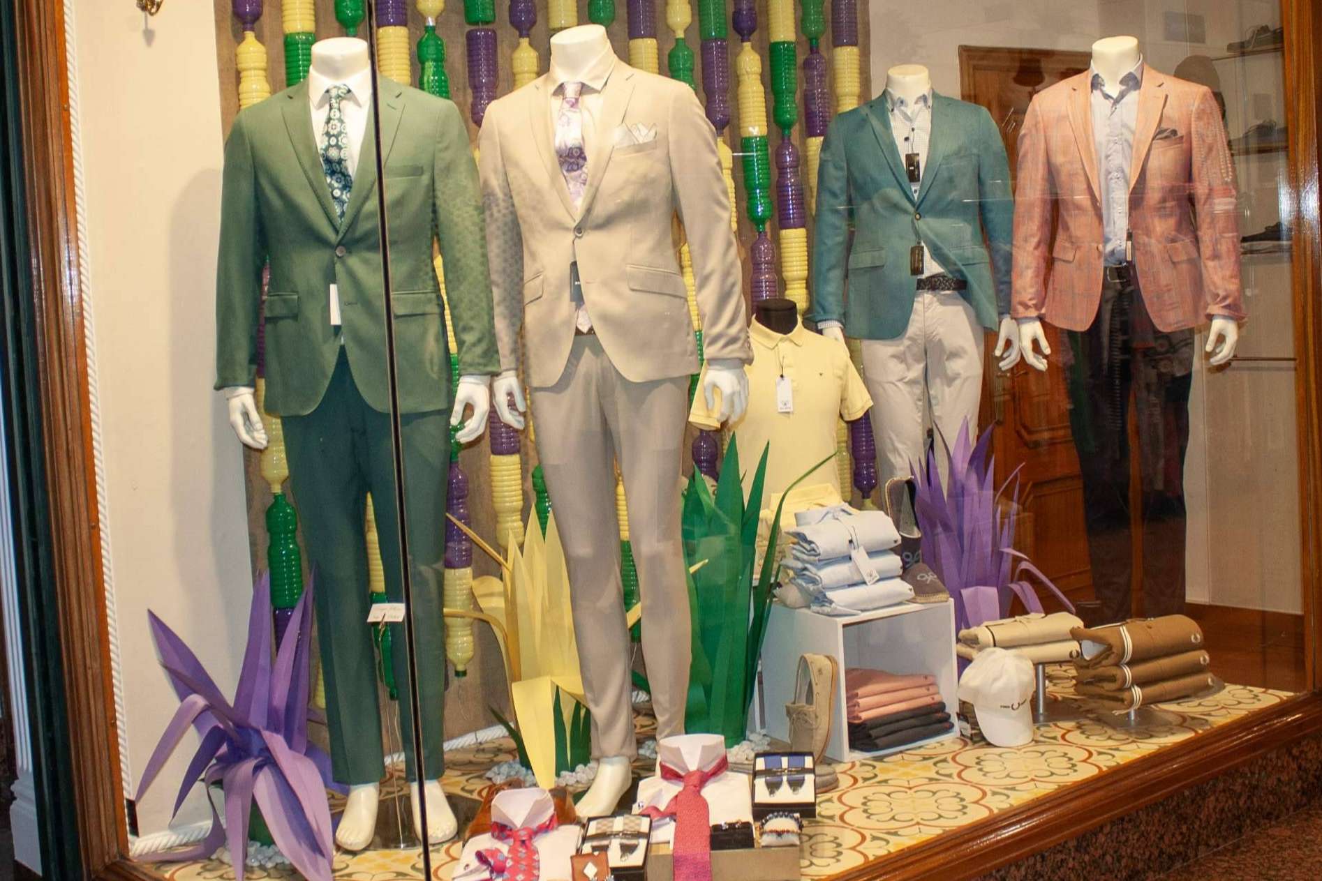 La colección de ropa para hombre de Enrique Pellejero combina elegancia y sofisticación