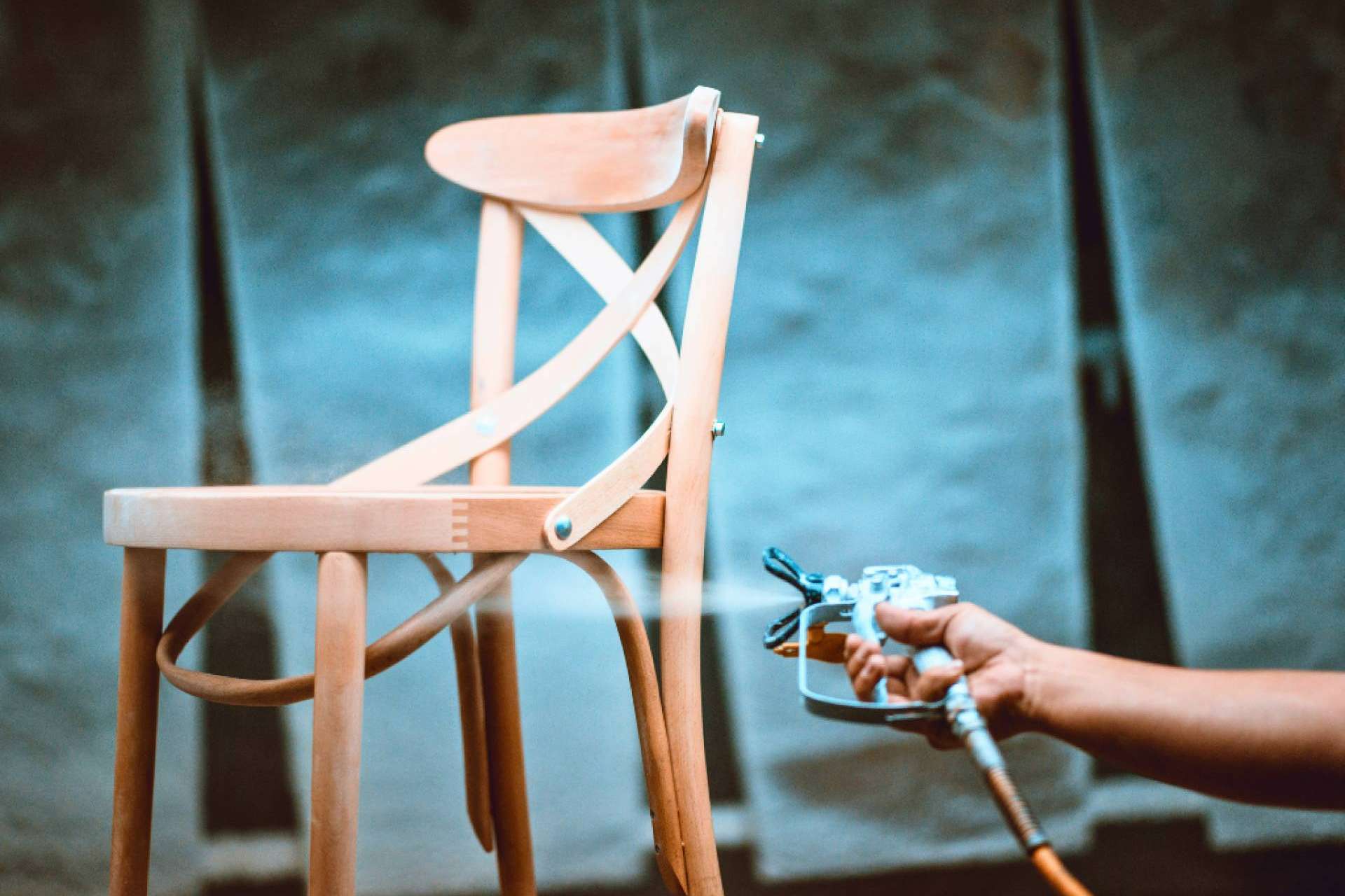 El lacado de muebles de Galvañ Lacados permite renovar el color, acabado o textura de muebles antiguos