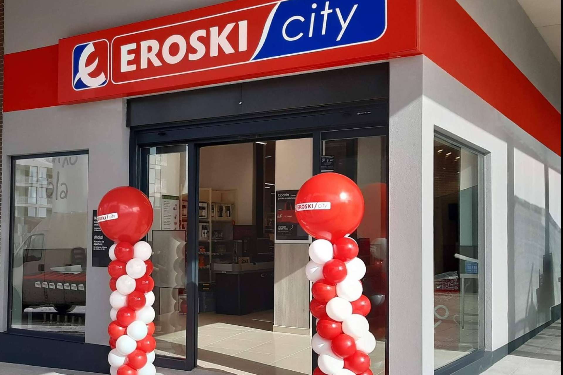 Esta apertura refleja el compromiso continuo de la marca con la innovación adaptándose a las nuevas demandas del cliente