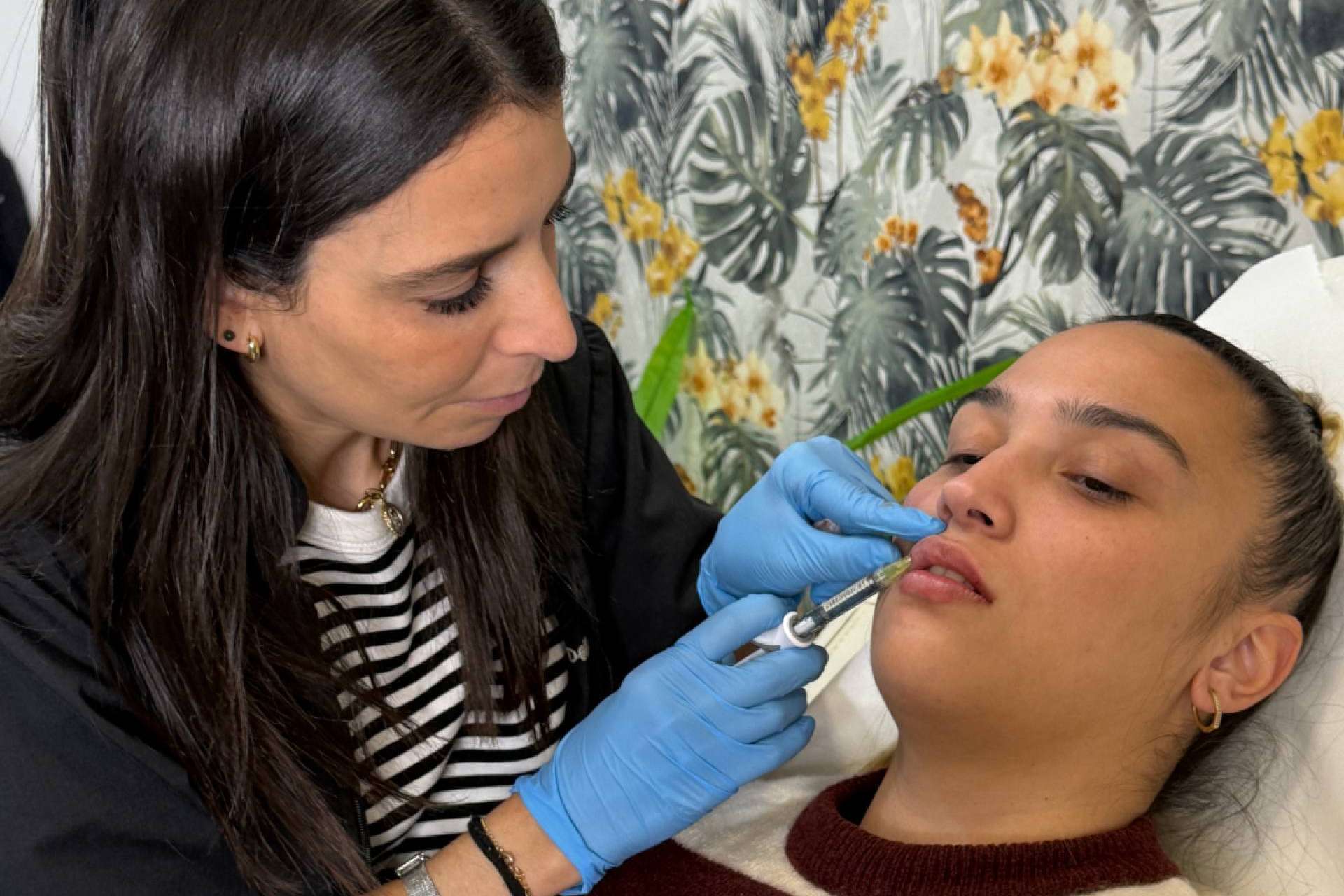 2025 marca el auge de los tratamientos estéticos personalizados y mínimamente invasivos