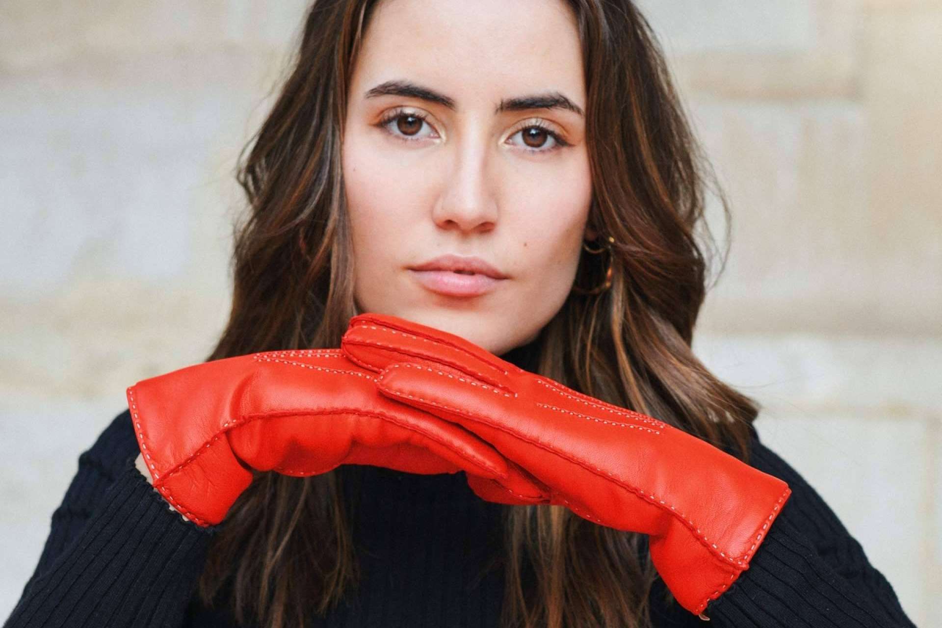 Nuevos guantes de piel de Santacana, diseño y artesanía para la temporada otoño-invierno