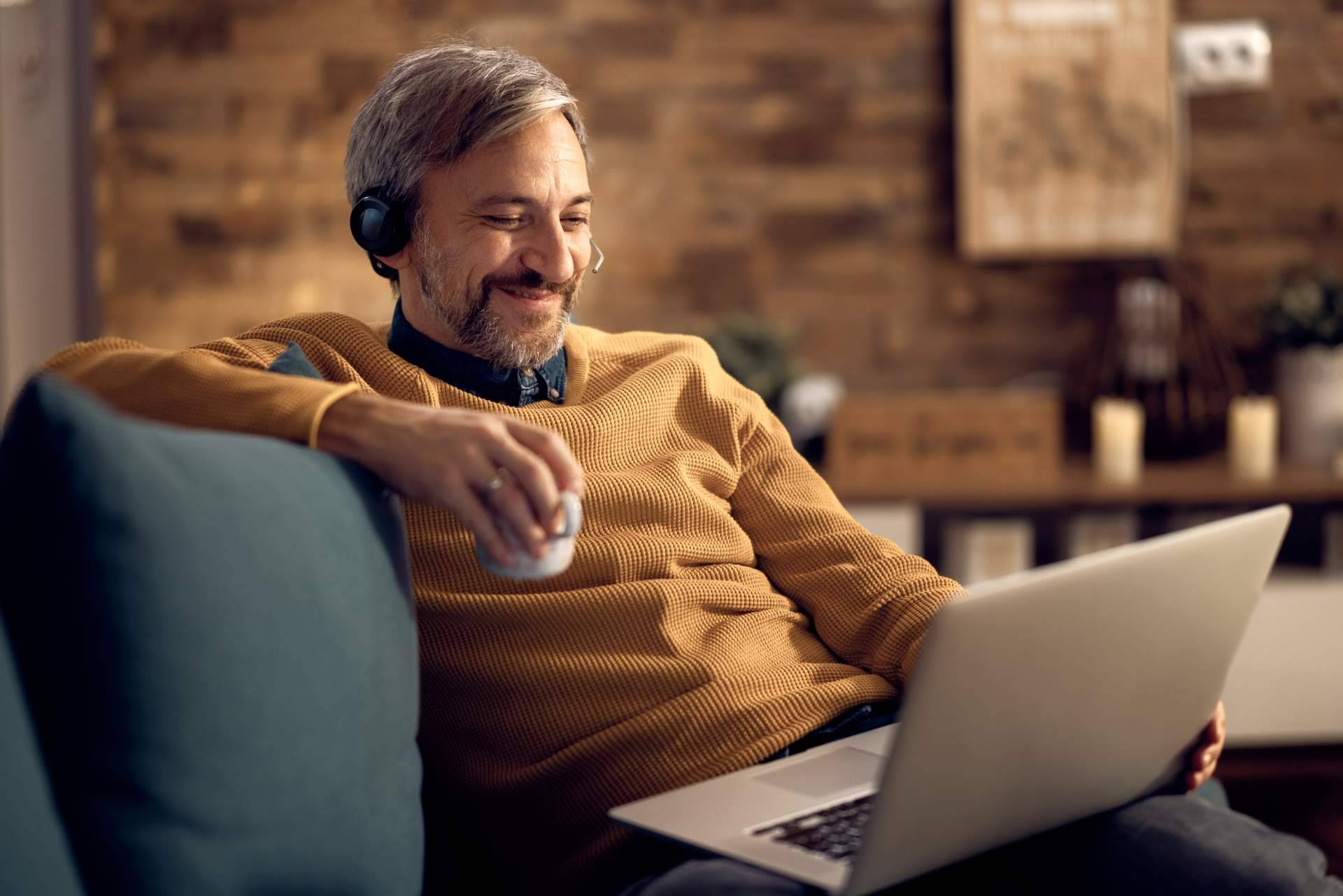 Grupo Devuelving impulsa el emprendimiento con su franquicia online para gestionar un negocio desde casa