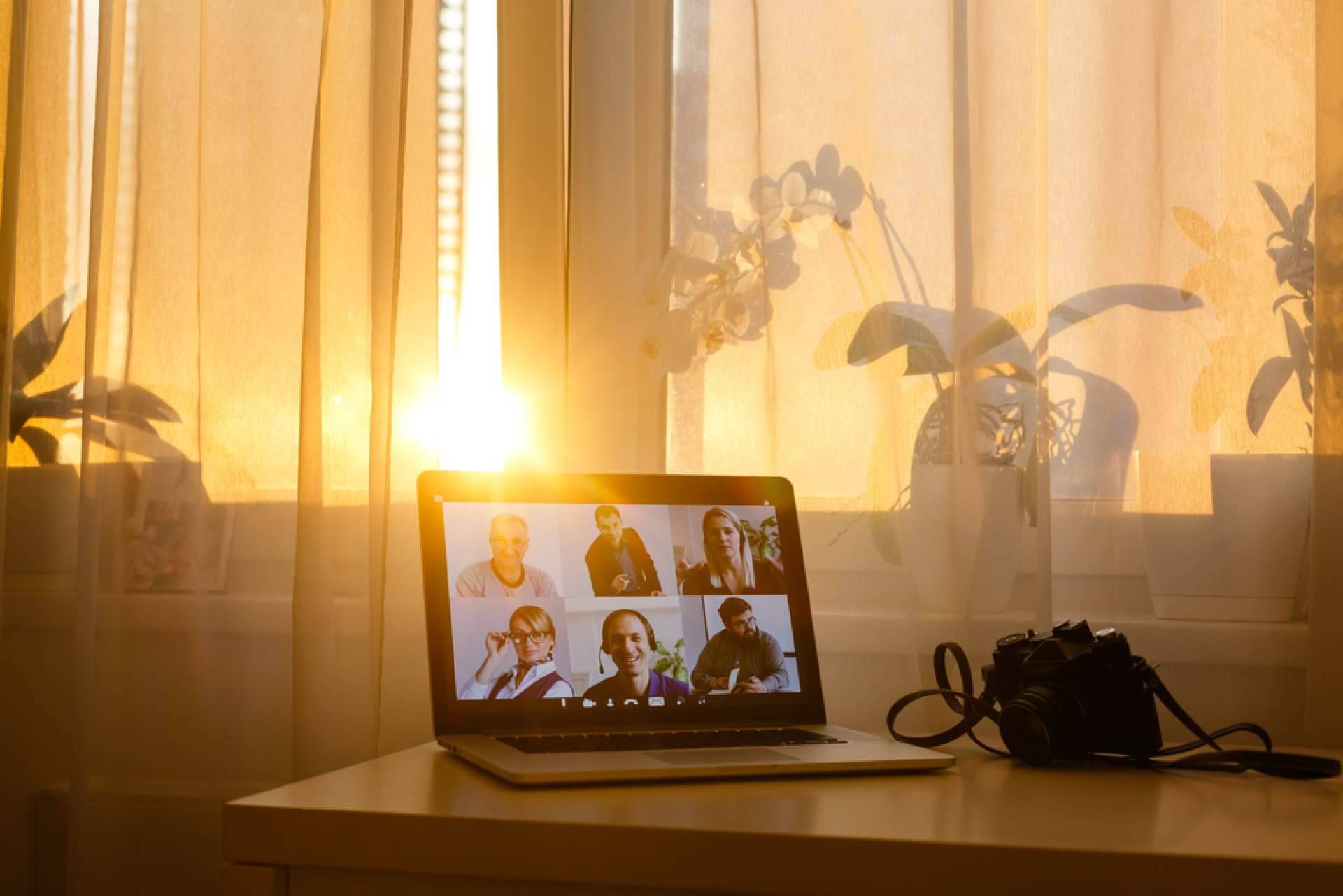 Cómo evoluciona el trabajo híbrido en 2025 y qué se espera para 2026