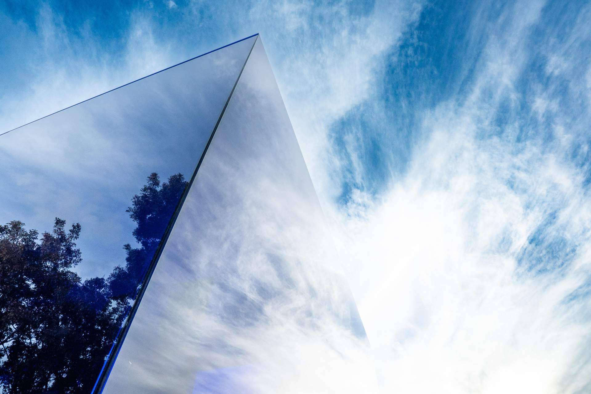 Cubo Azul de Rachel Valdés, una experiencia sensorial que desafía la percepción