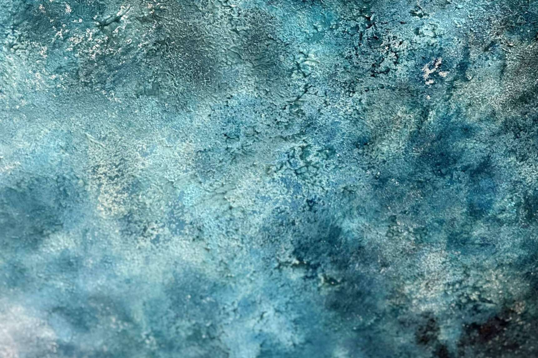 Carolina Bellachi, la artista plástica que triunfa por todo el mundo con su filosofía consciente
