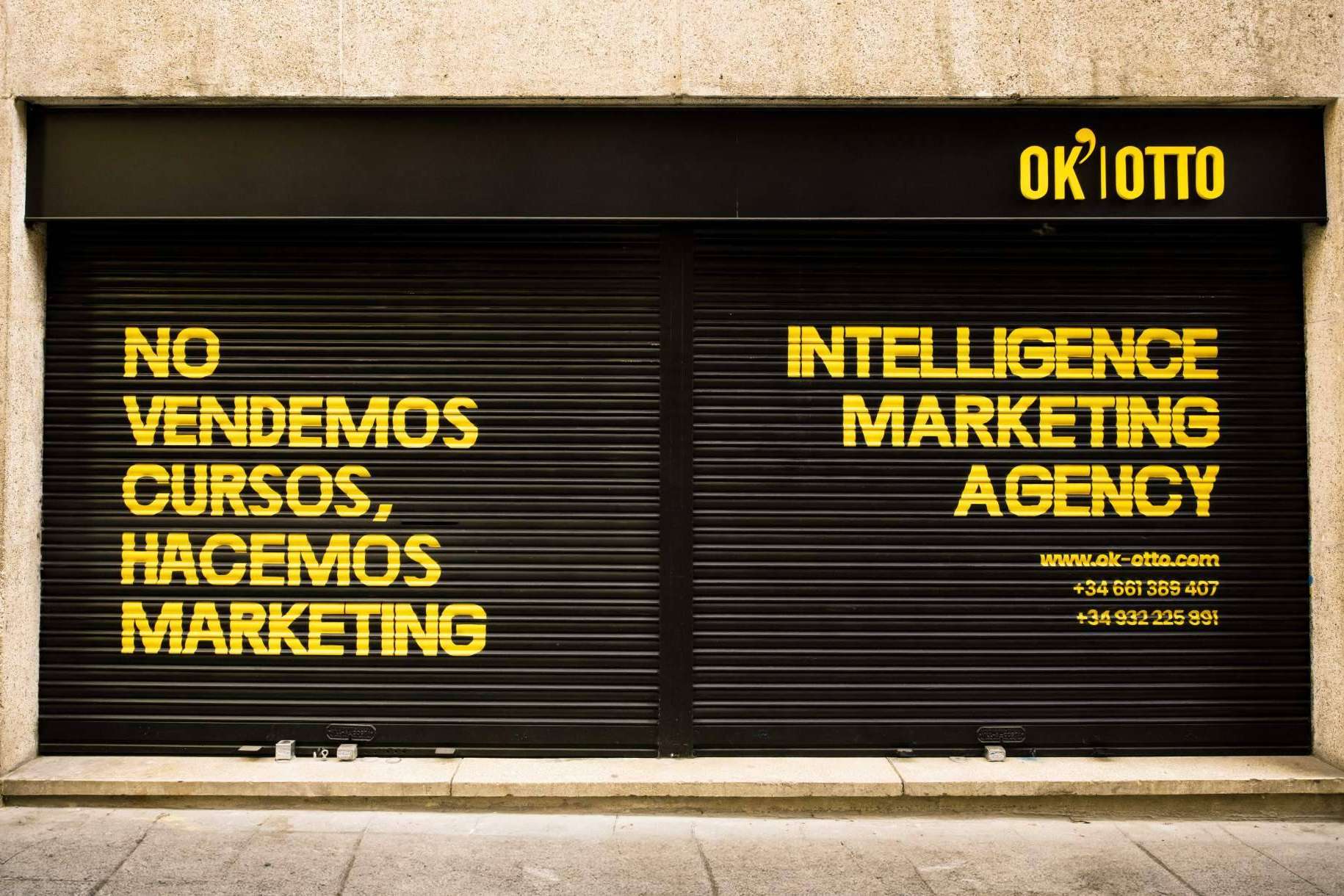 Ok Otto lanza la primera agencia de IA y marketing a pie de calle en Barcelona