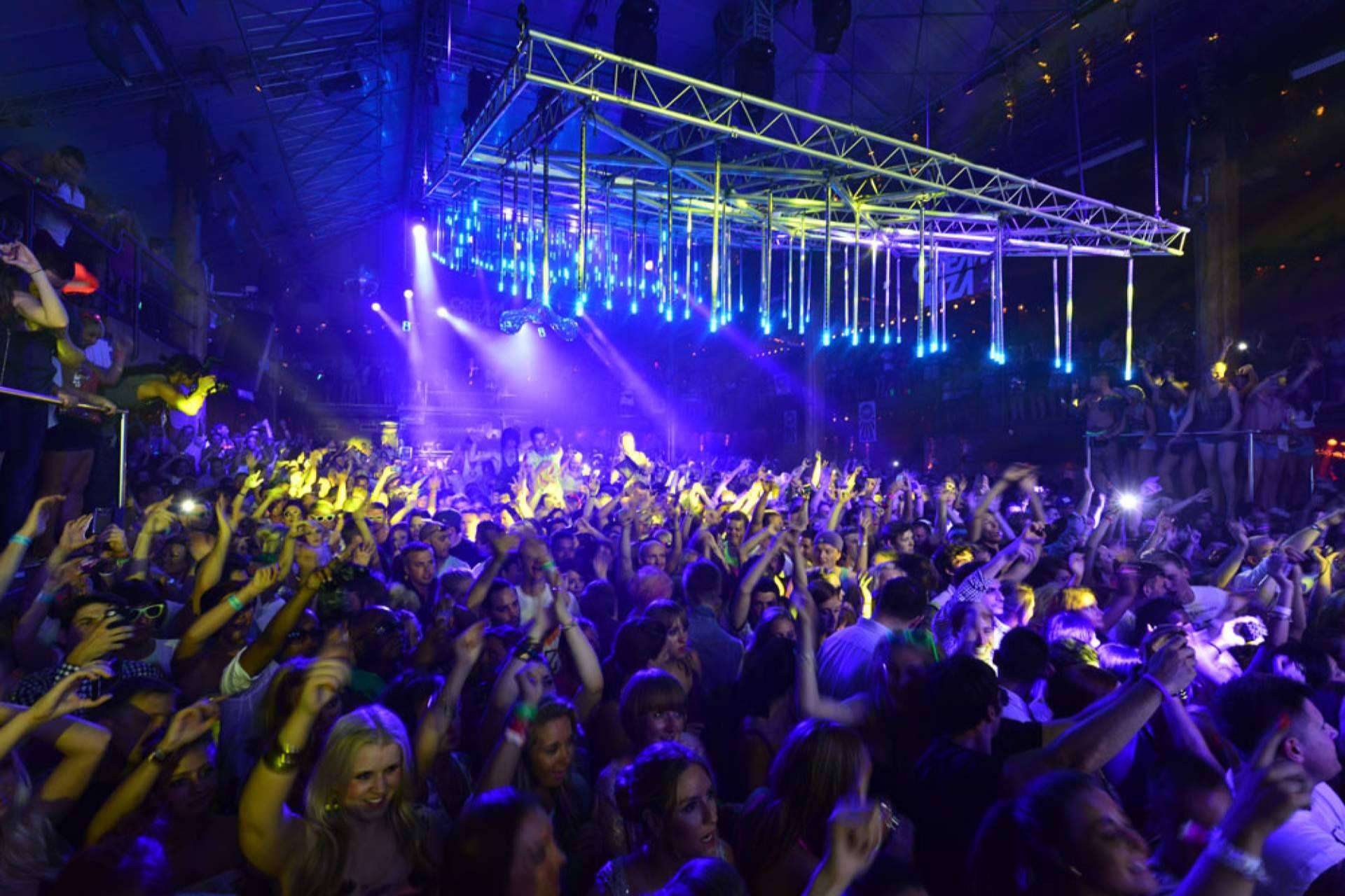 Mesa VIP en Ibiza; la nueva forma de disfrutar la noche en Pacha, Amnesia y más
