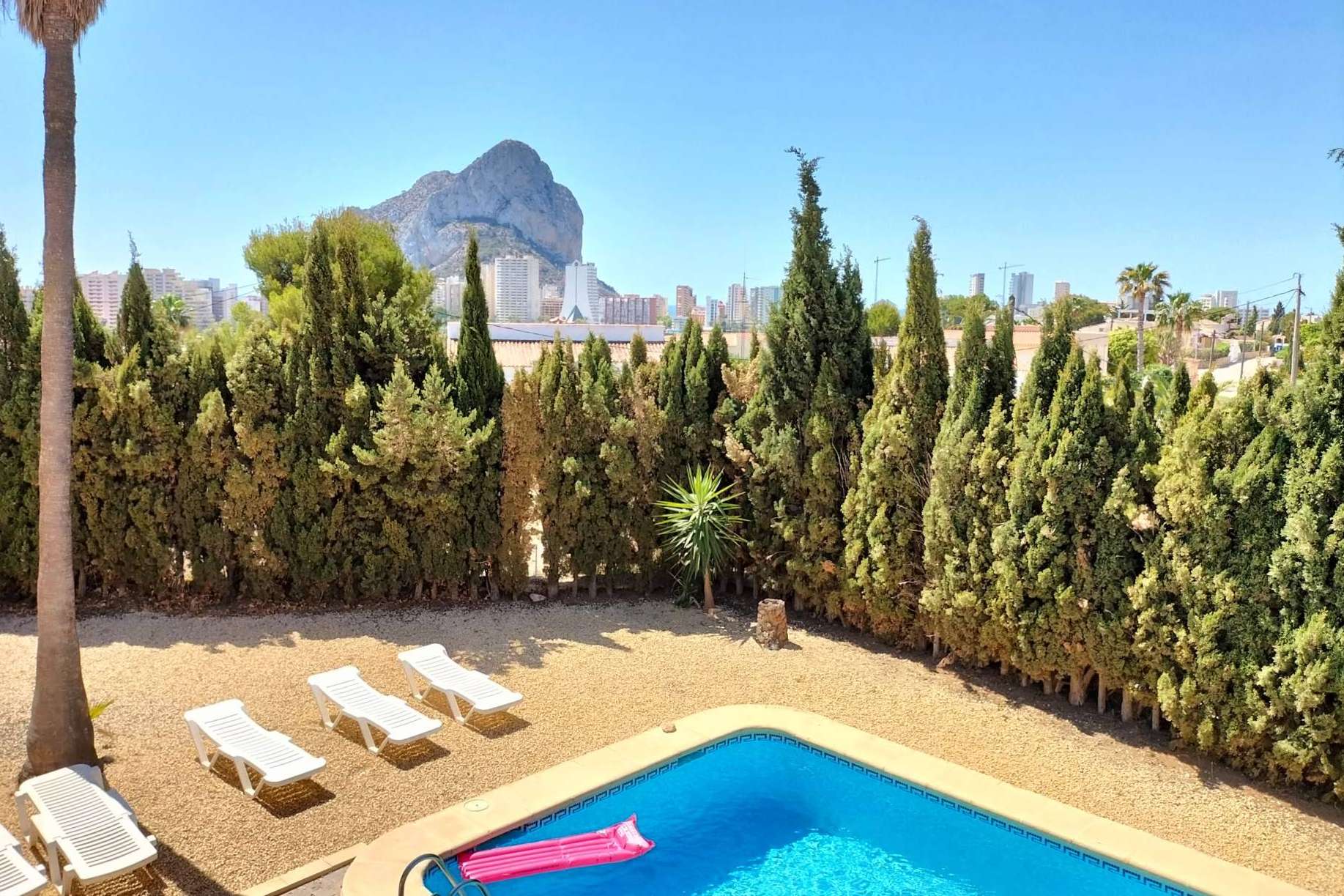 Piscinas privadas y confort, así son las villas en Calpe de Alquileres Agatha Martínez