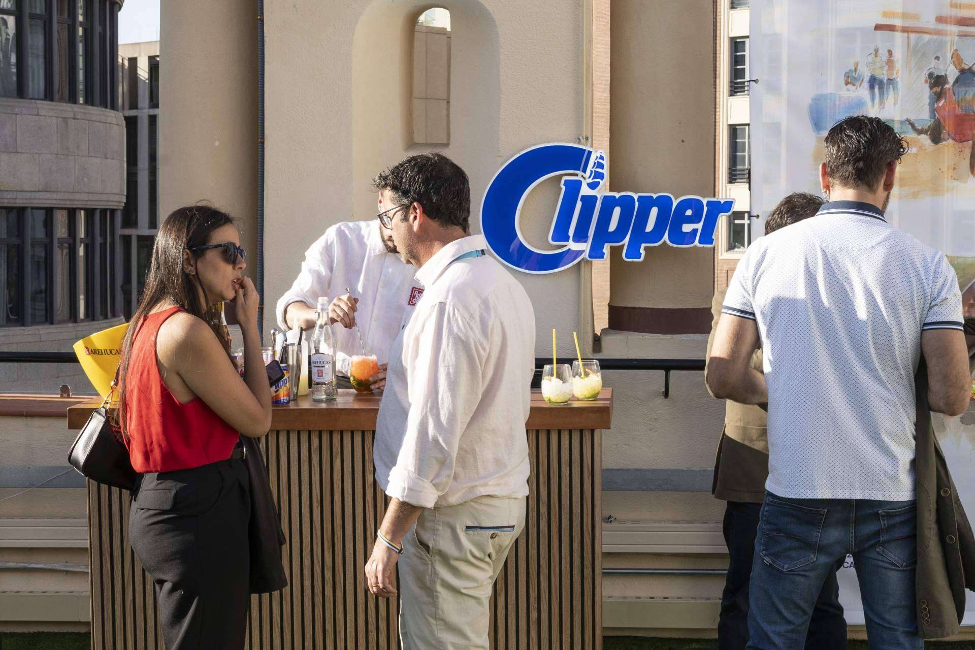 Clipper refuerza su compromiso con la cultura canaria a través de la exposición inédita de Ciro Miró