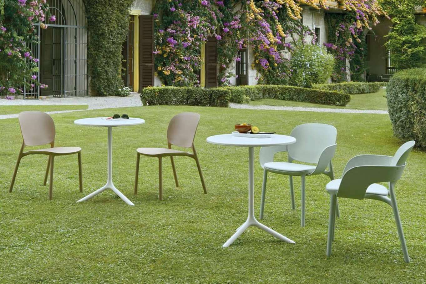 Nuevas sillas de hostelería de OfficeDeco combinan diseño y resistencia para espacios al aire libre