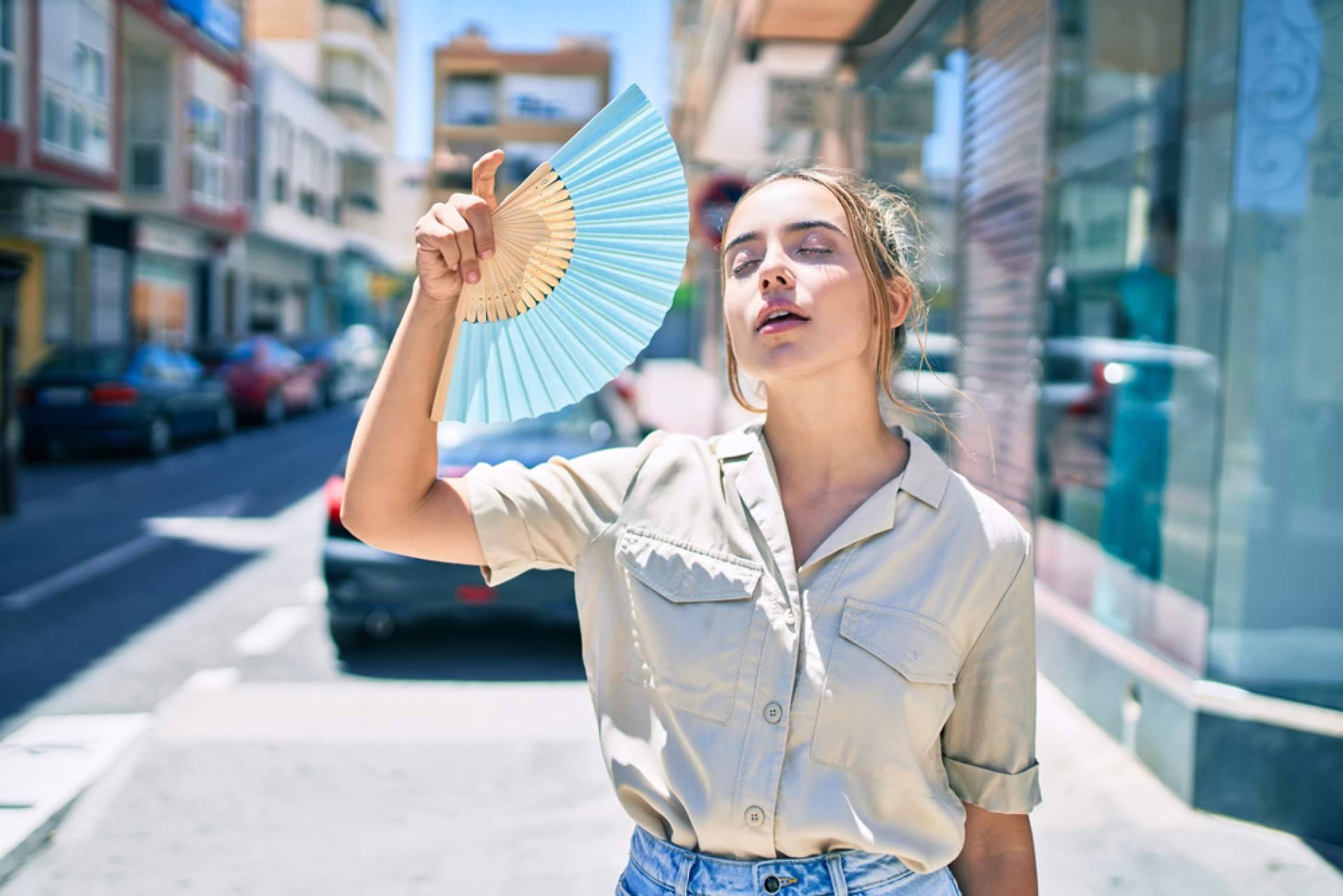 Consejos para reducir la factura de luz en verano y optimizar el ahorro energético